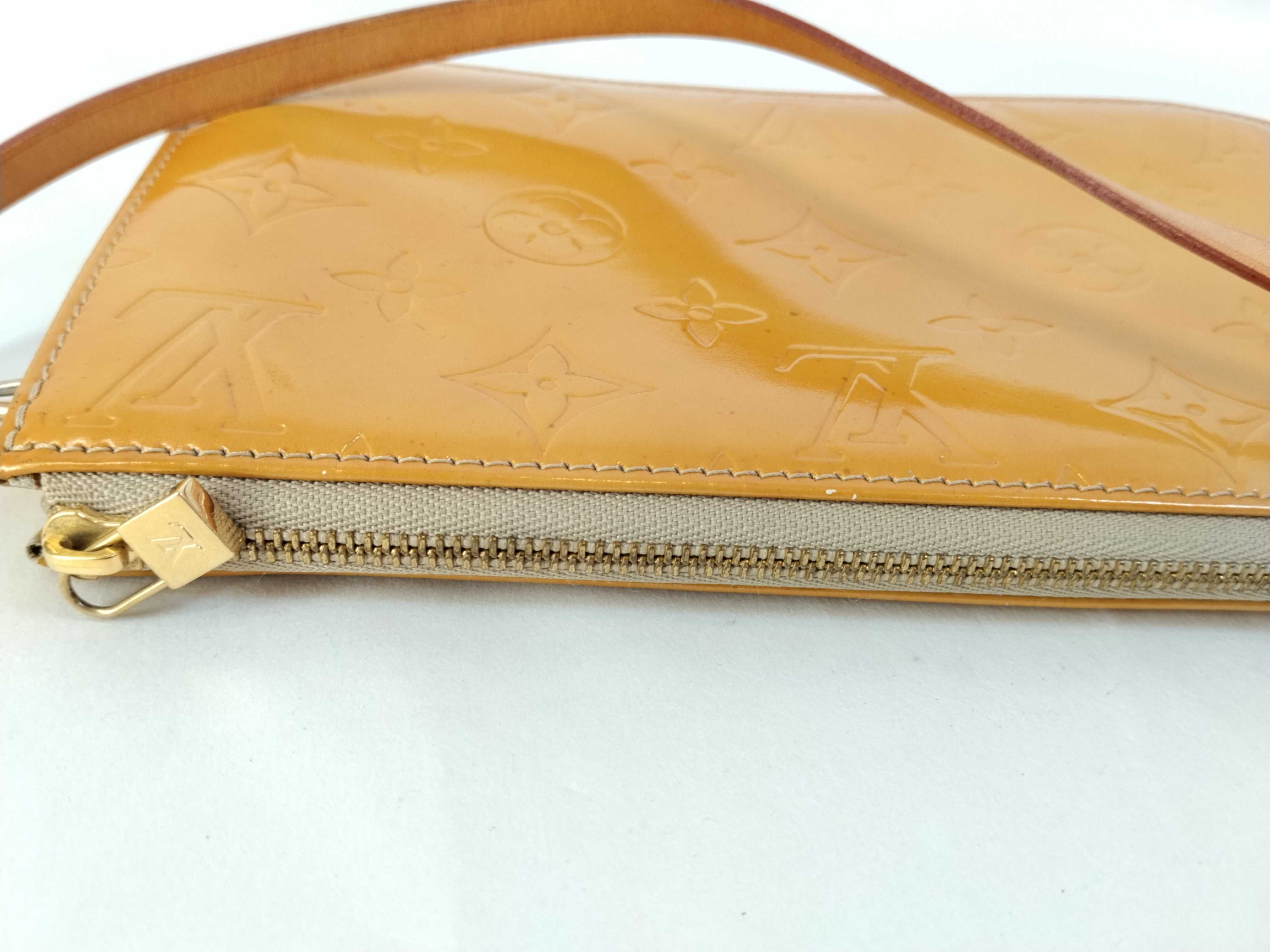 Vernis Louis Vuitton Lexington Accessory Pouch Monogram Vernis Pouch — view 9