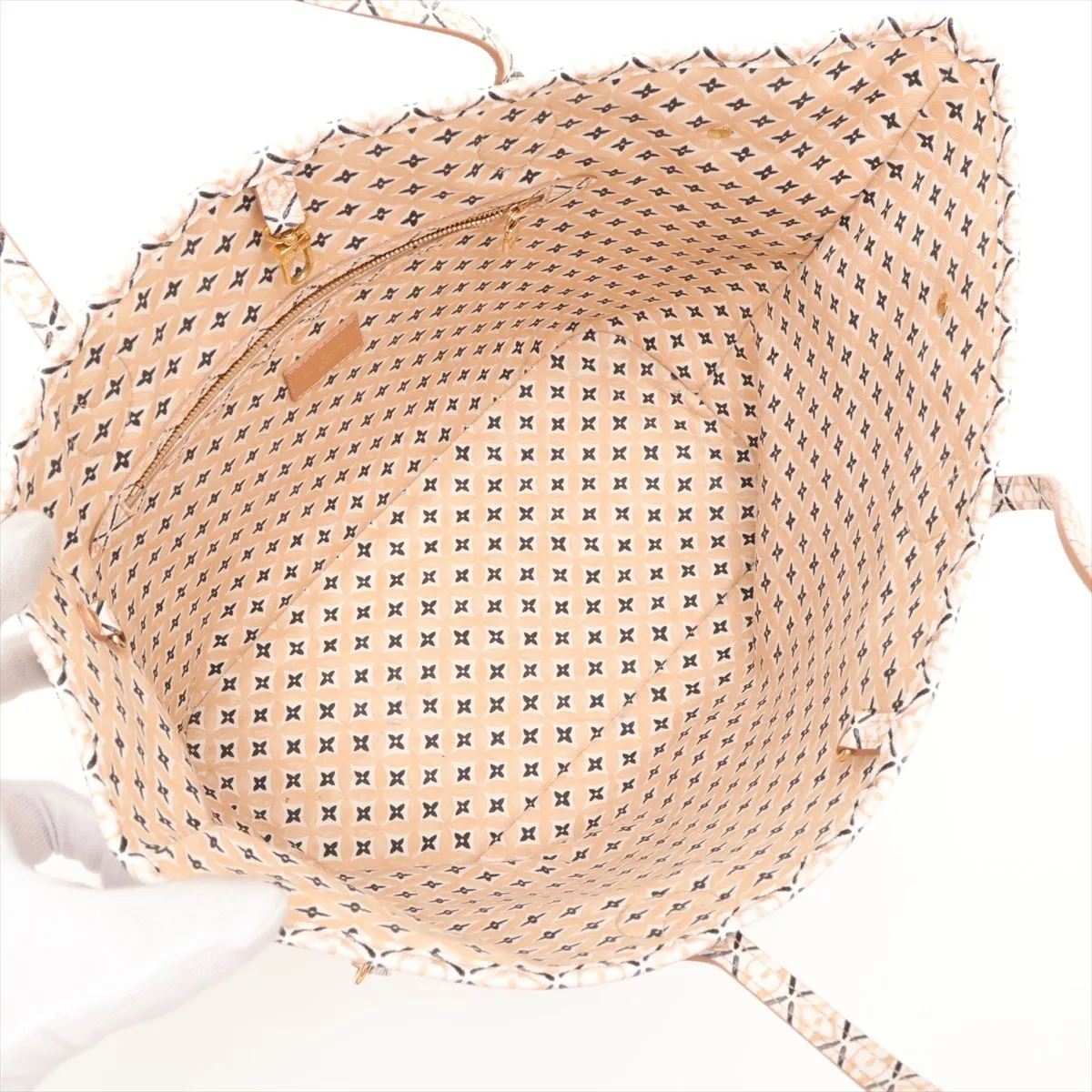 By the Pool Neverfull MM M22978 White (RFID detected) — view 7