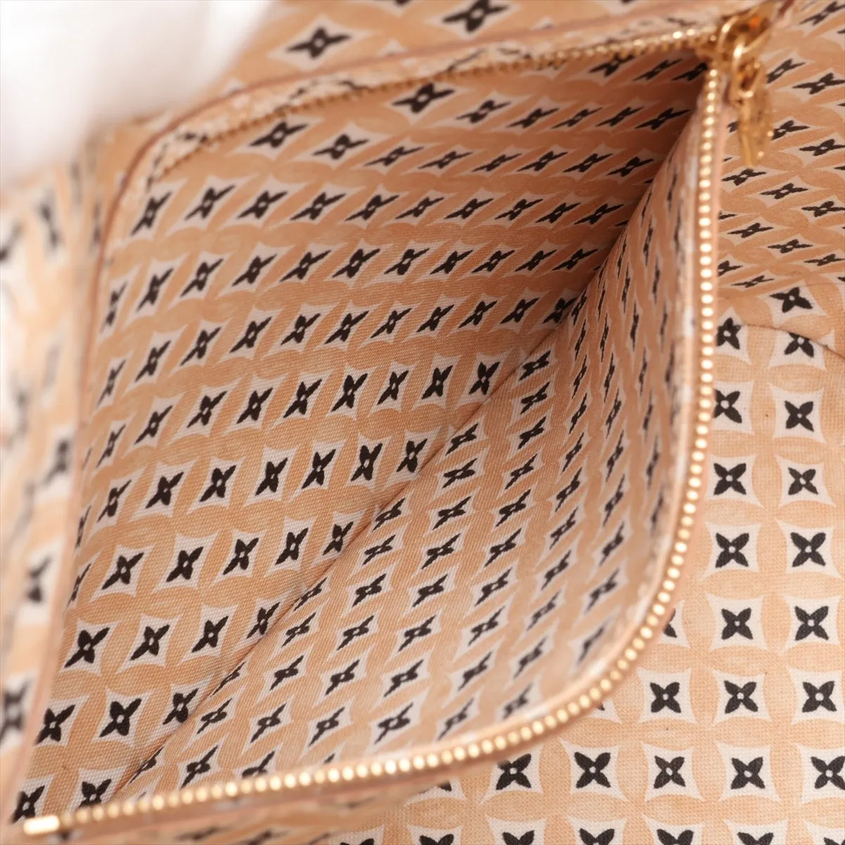 By the Pool Neverfull MM M22978 White (RFID detected) — view 8