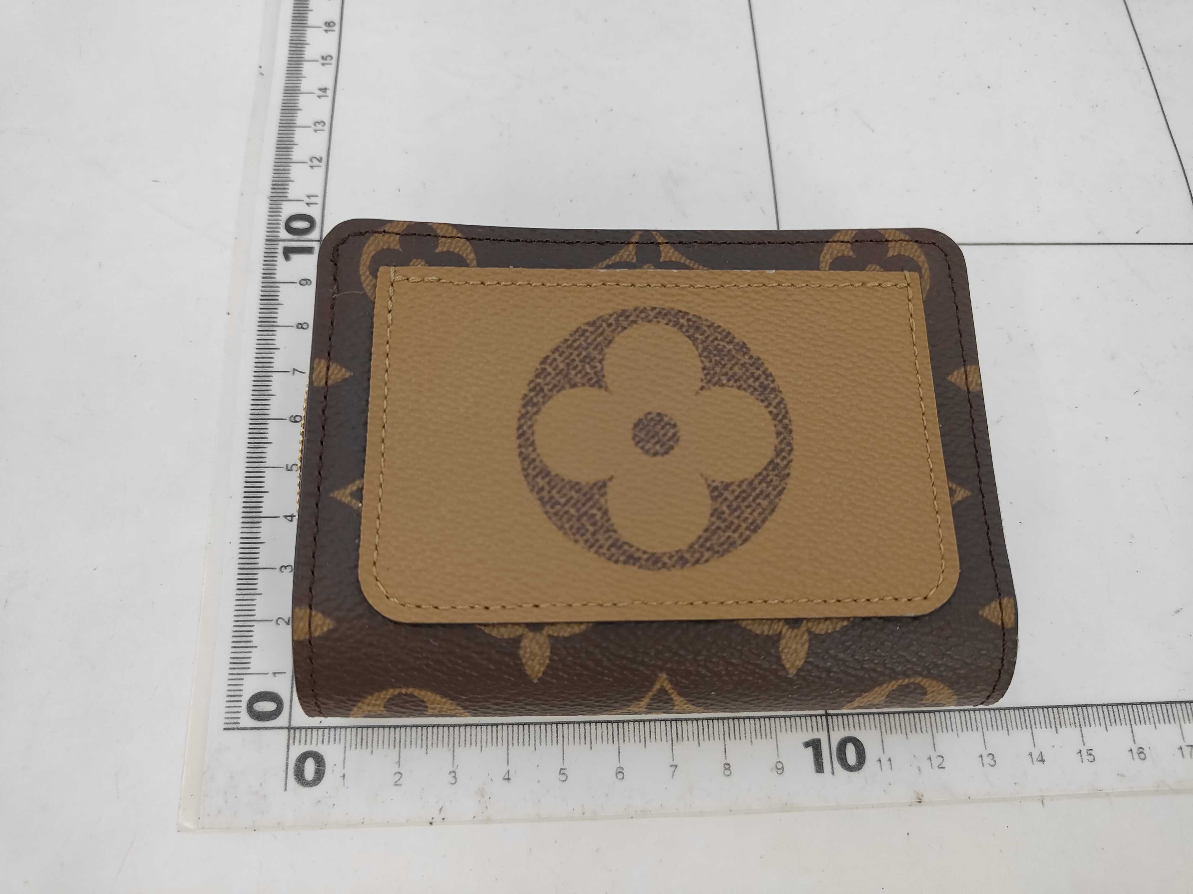 LV Portefeuille M81461 Wallet — view 2