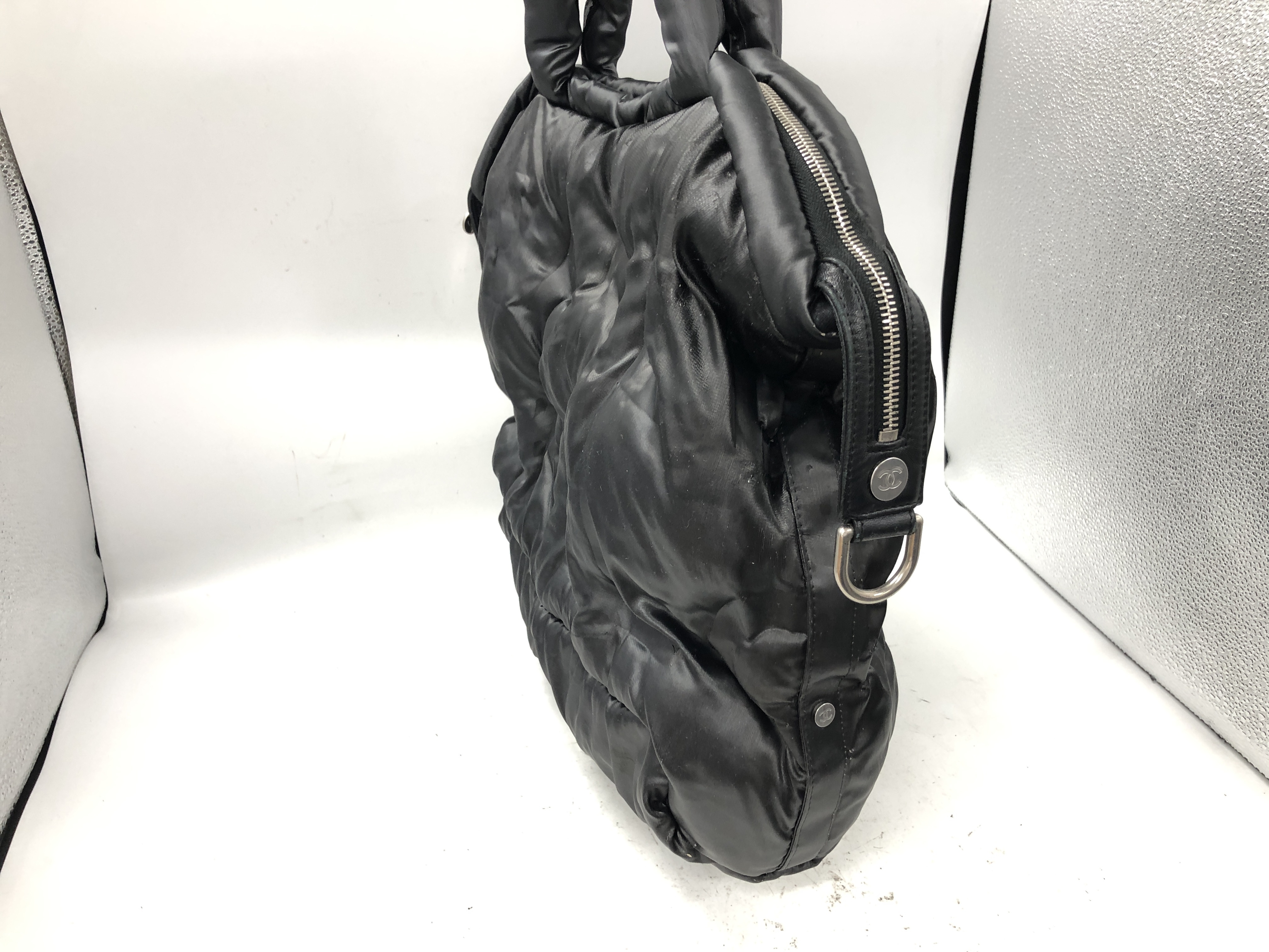 Coconeigé Nylon Black Tote Bag (with seal) 24878982 — view 2
