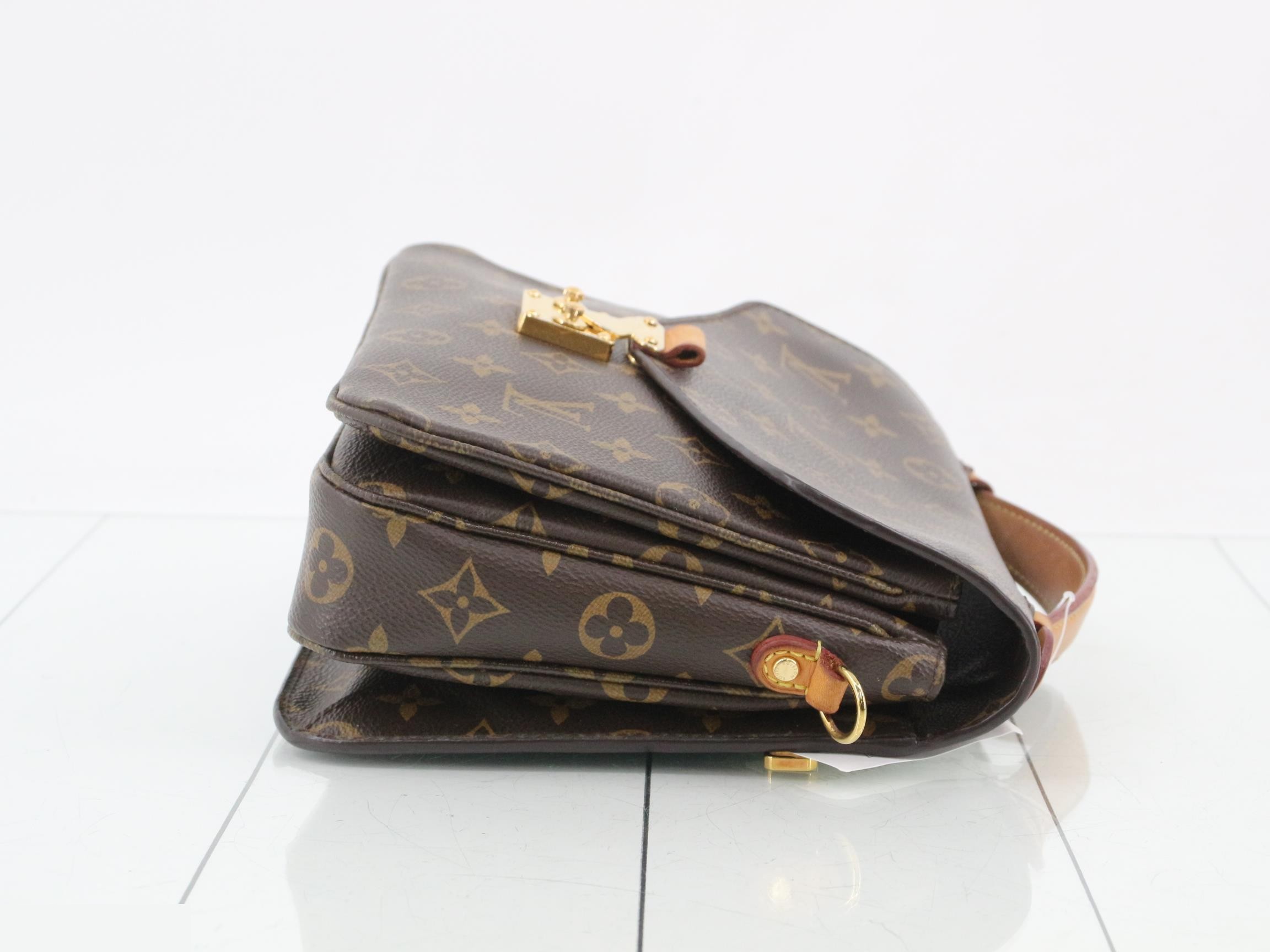 Monogram Pochette Metis MM 2-Way Handbag — view 3