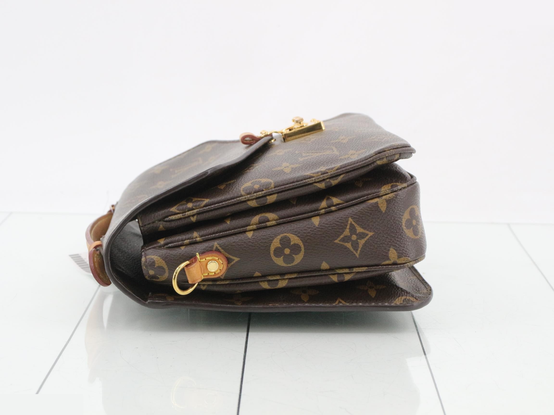 Monogram Pochette Metis MM 2-Way Handbag — view 4