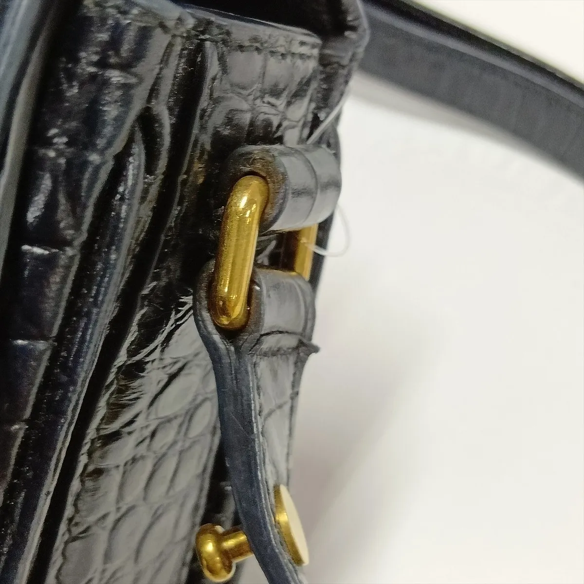 crocodile-embossed shoulder bag, black, 695541 — view 14