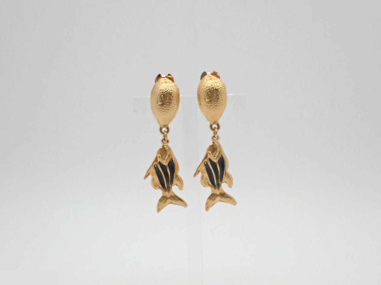 Fish Motif Swing Earrings