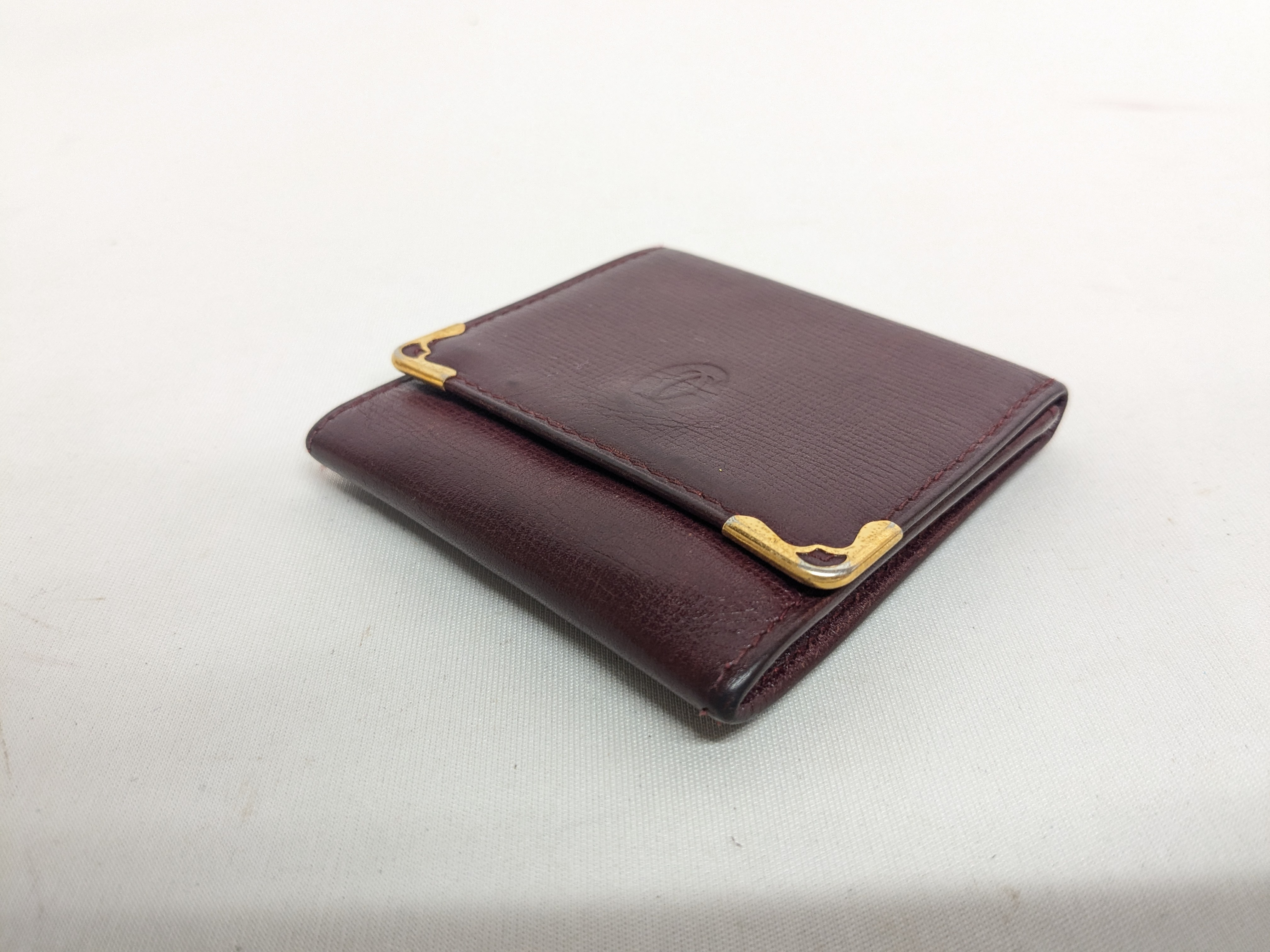 Must Coin Case — view 4