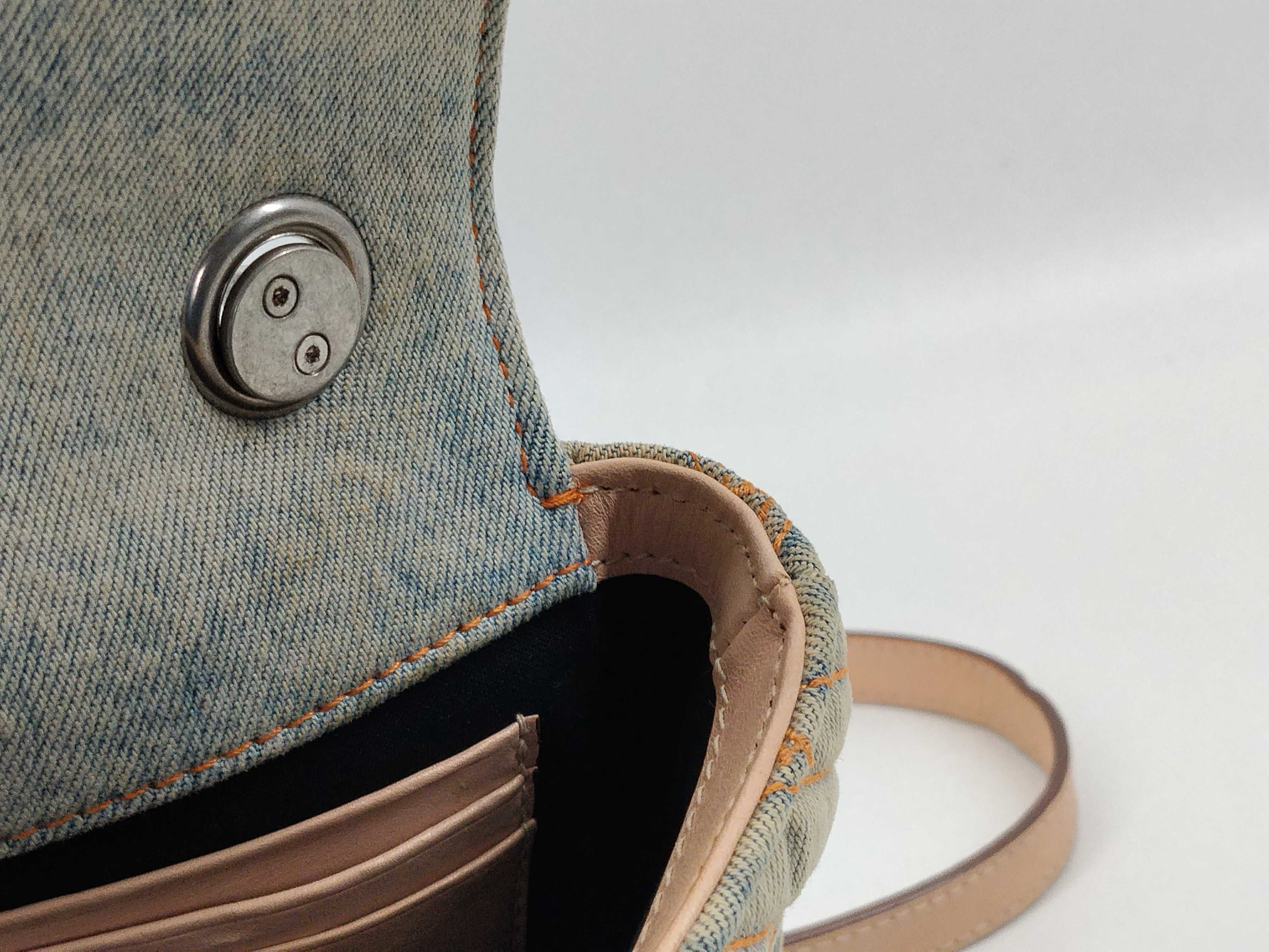 BB Logo Denim Quilted Chain Shoulder Bag — view 11
