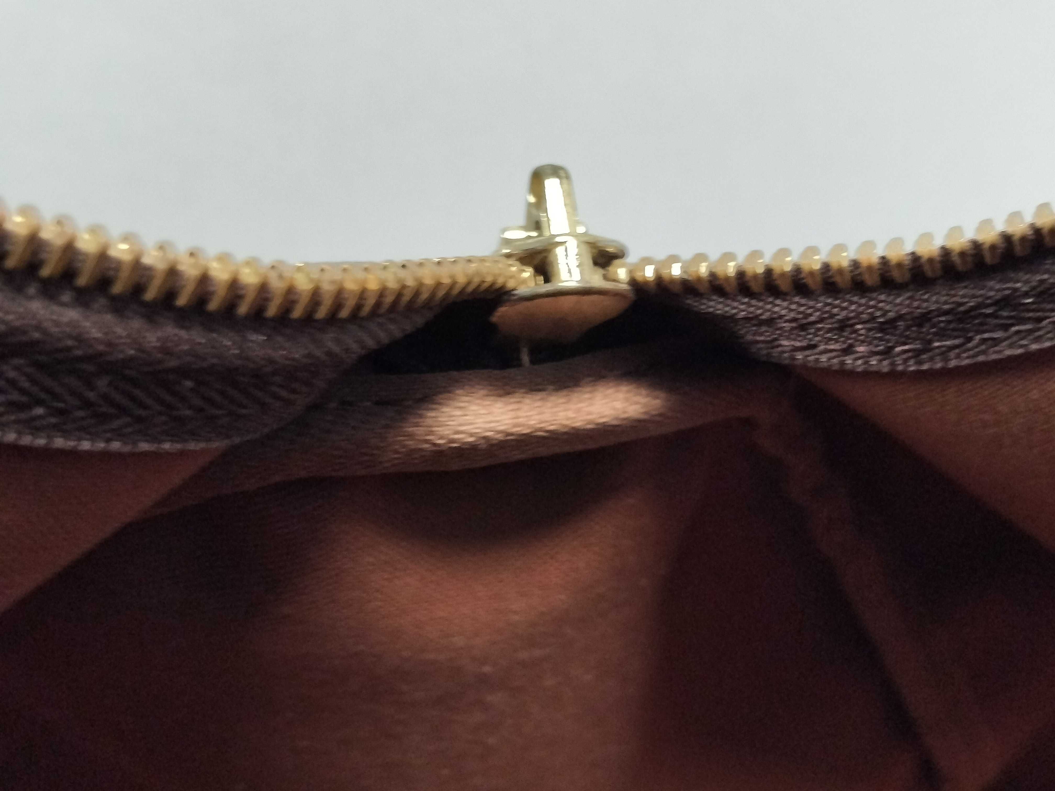 Monogram LOUIS_VUITTON M41424 Keepall 55 MI9001 Boston bag with name tag, handle strap, and padlock. — view 13