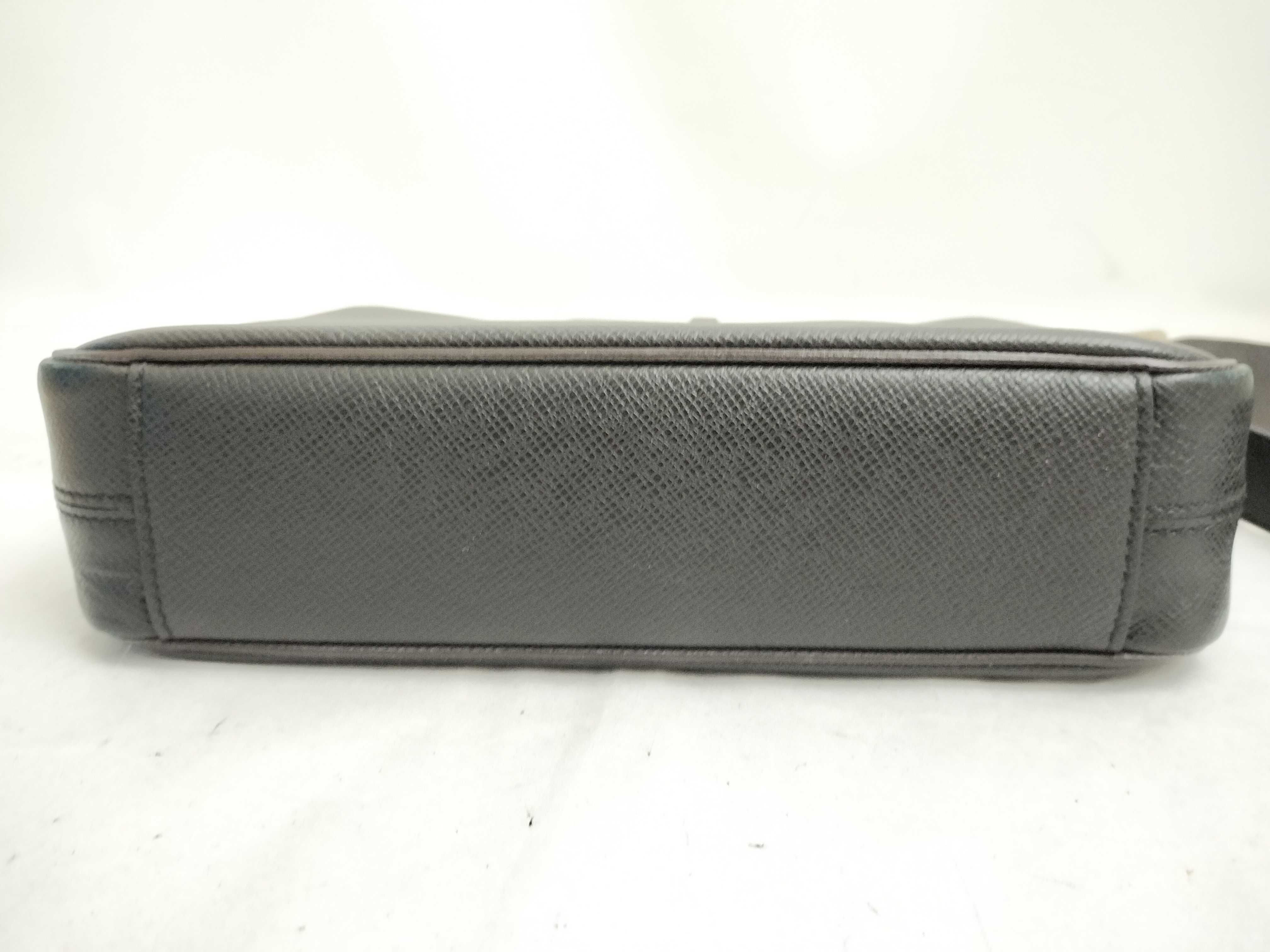 Taiga Roman PM M30360 Shoulder Bag — view 7