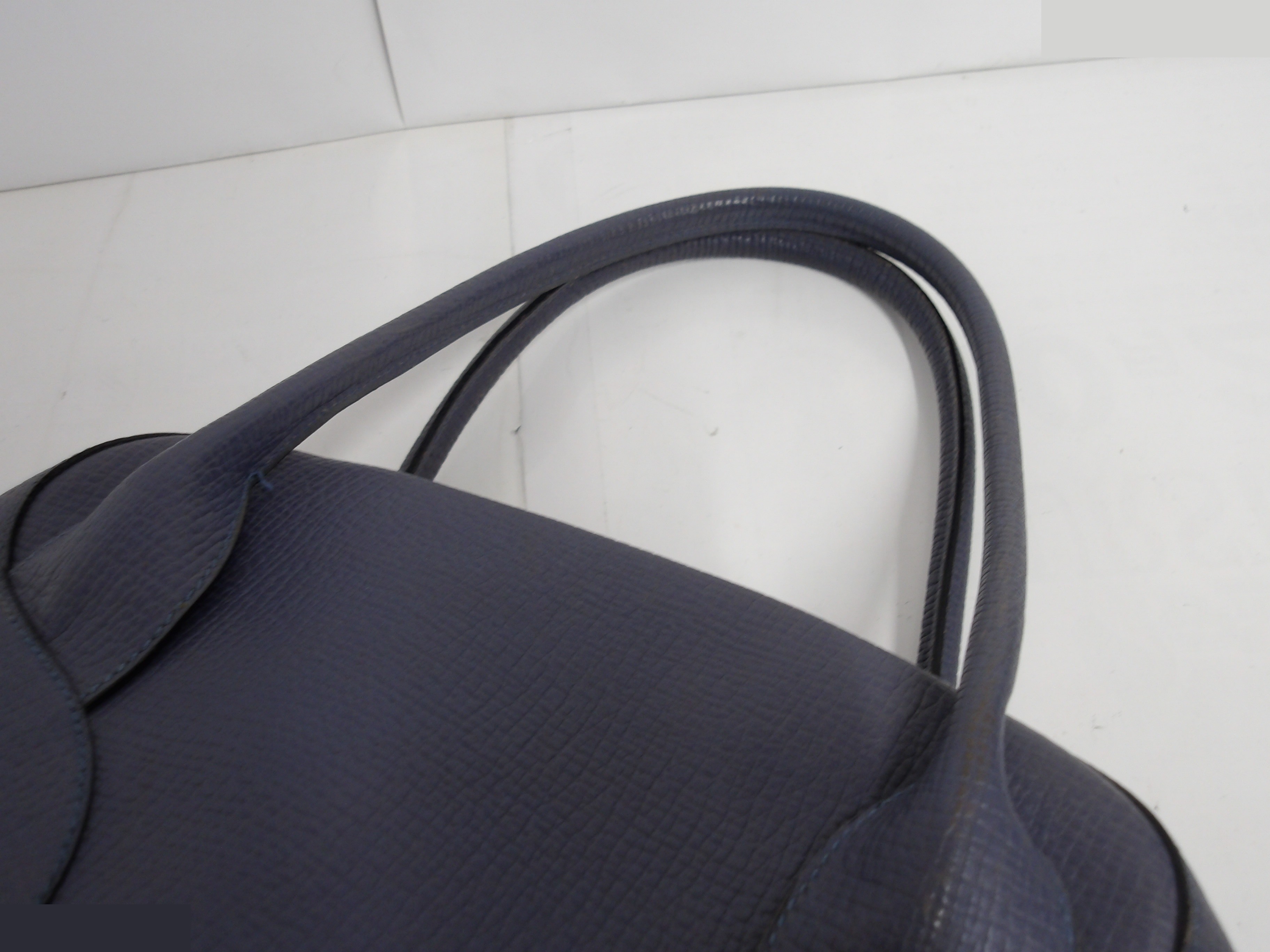 handbag, gold hardware, vintage. — view 7