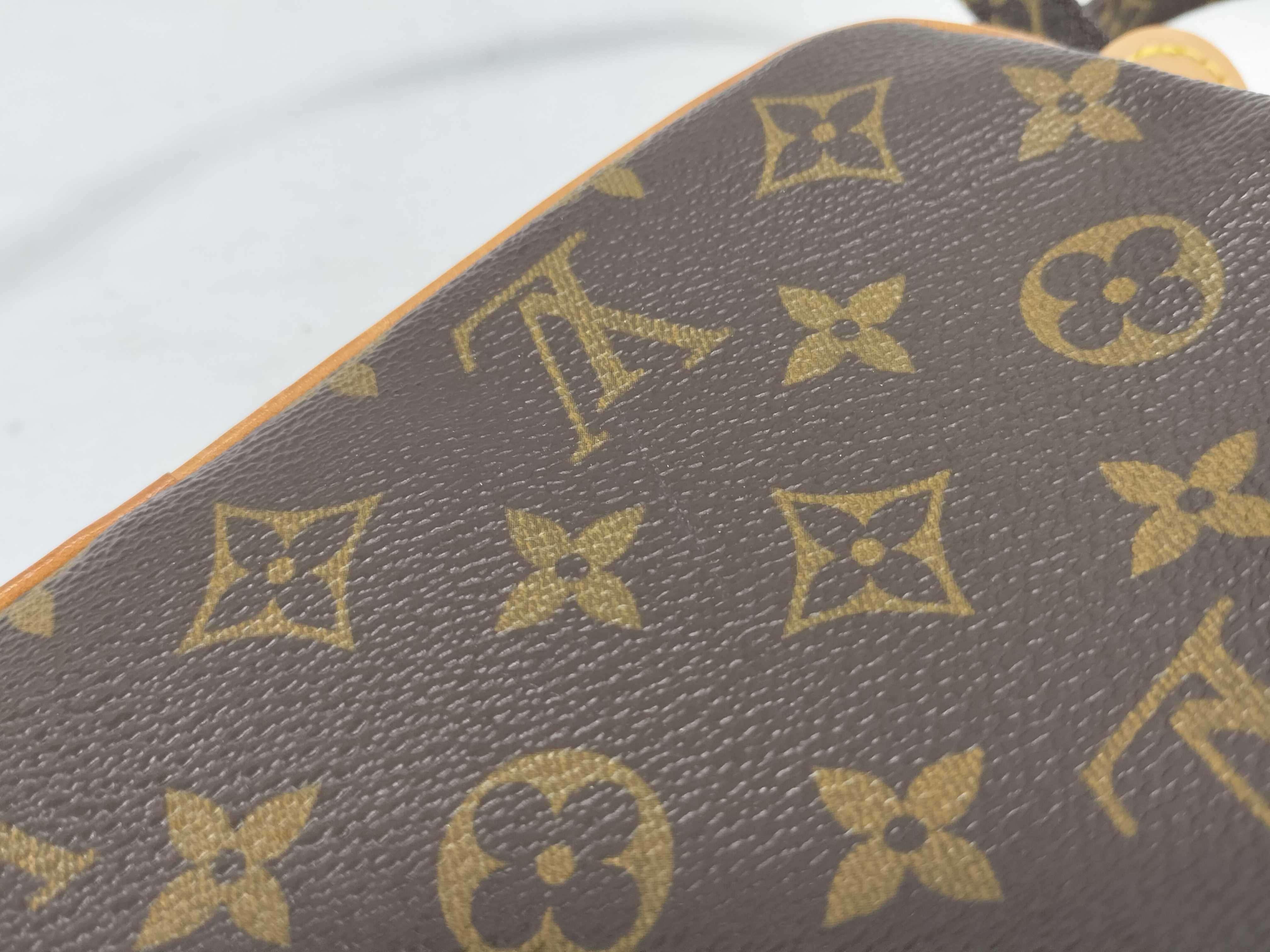 Monogram LV Marly Bandoulière Shoulder Bag — view 14
