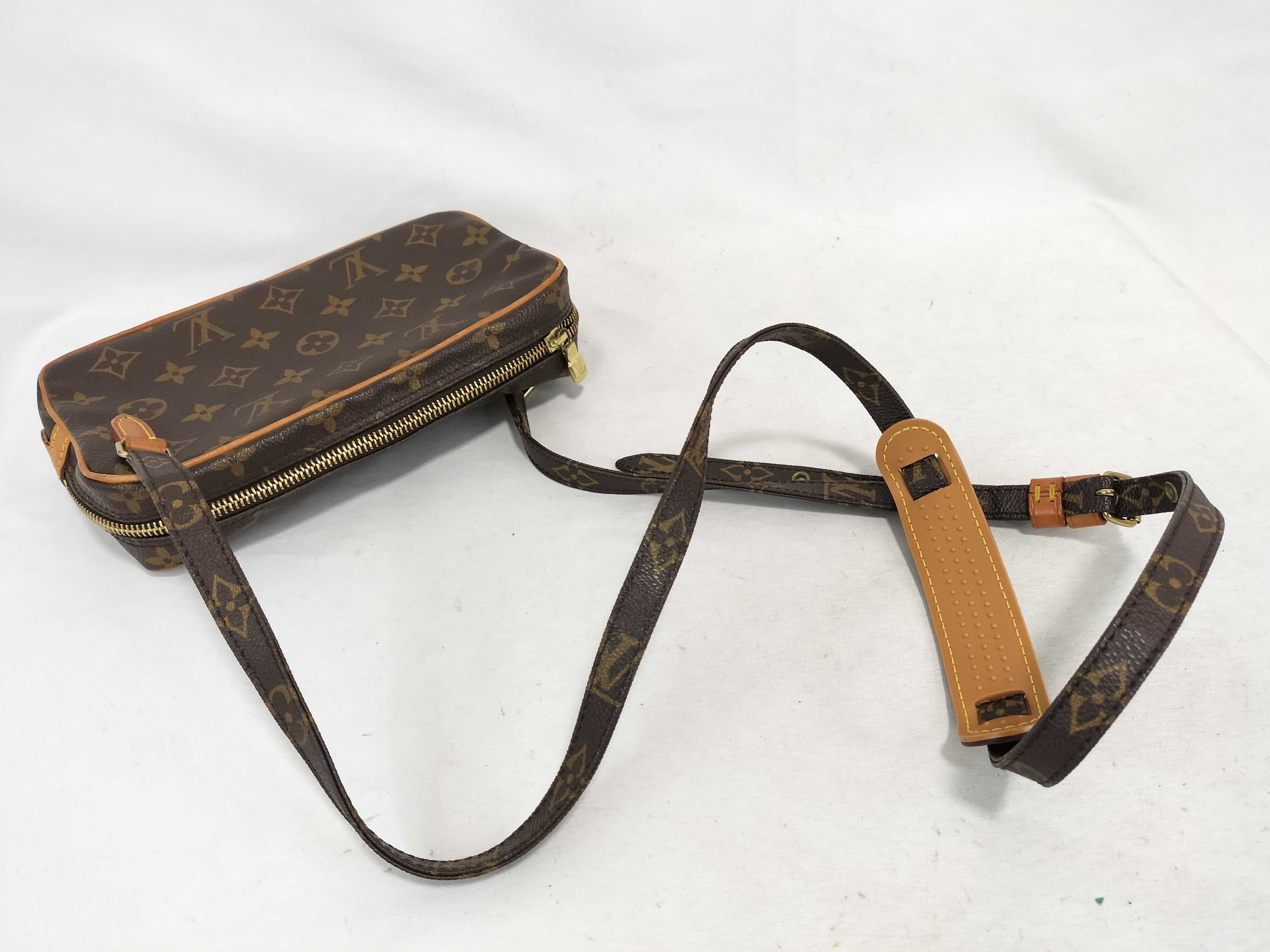 Monogram LV Marly Bandoulière Shoulder Bag — view 3