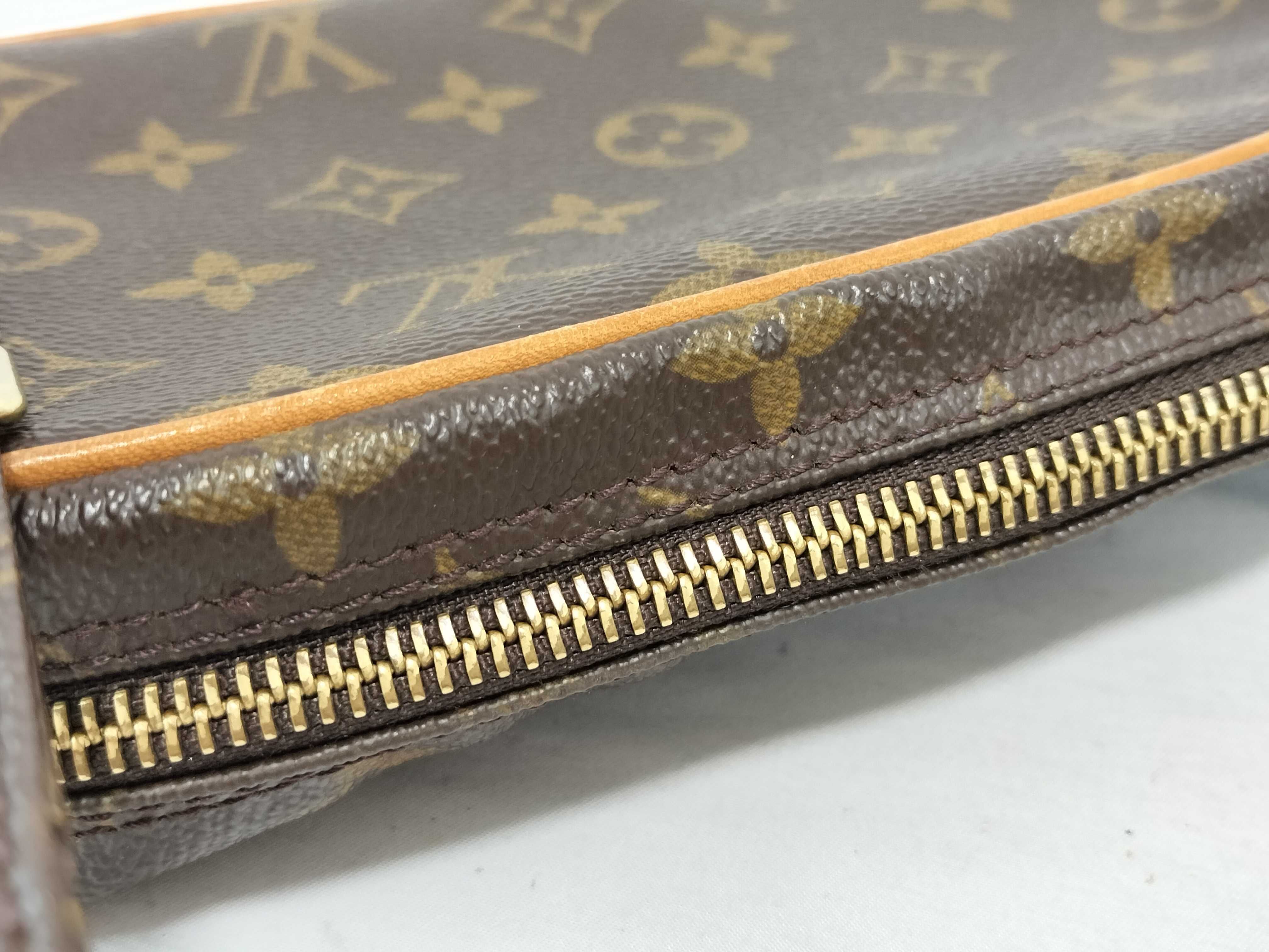 Monogram LV Marly Bandoulière Shoulder Bag — view 6