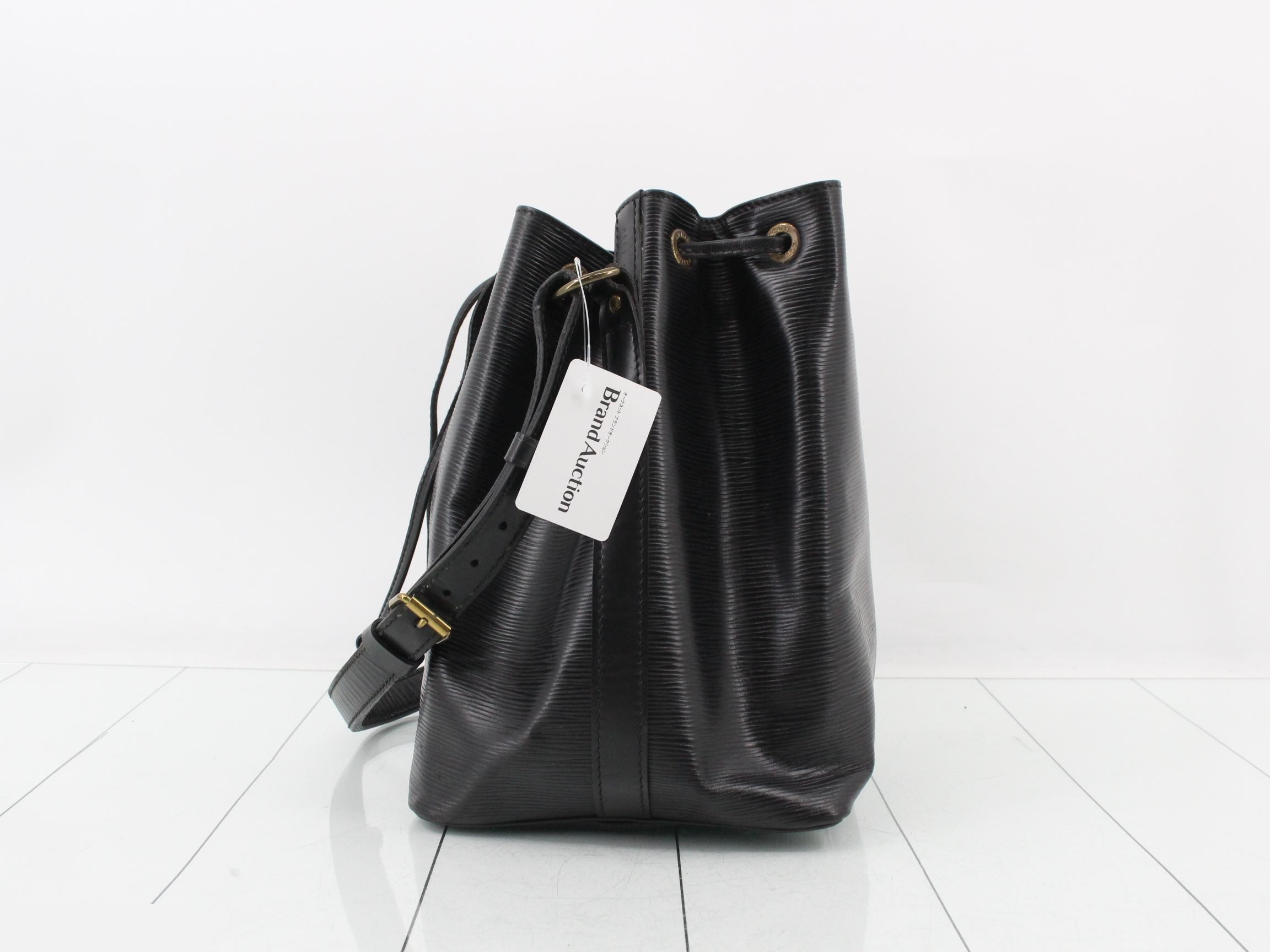 Epi Petit Noé handbag — view 3