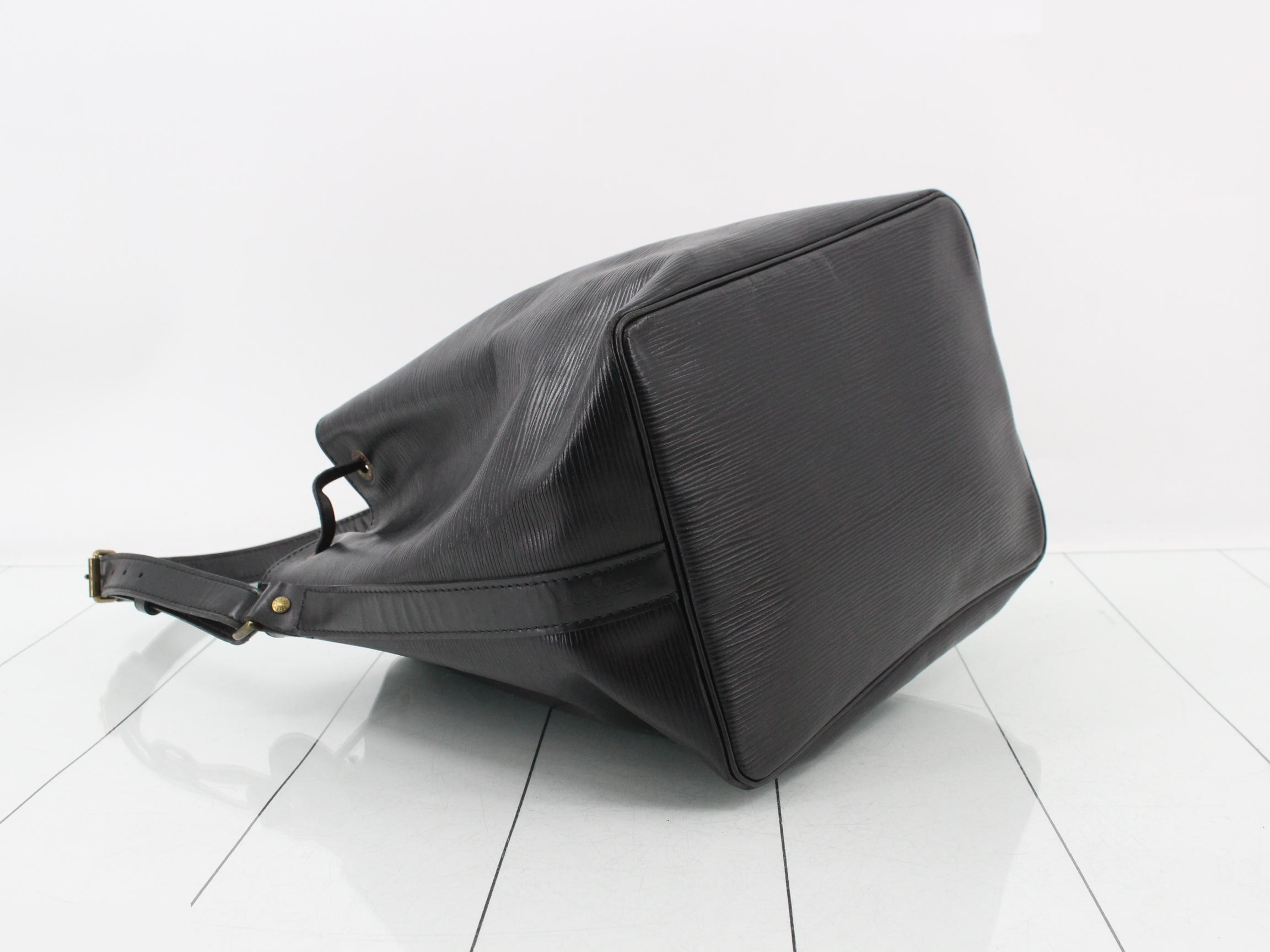 Epi Petit Noé handbag — view 5