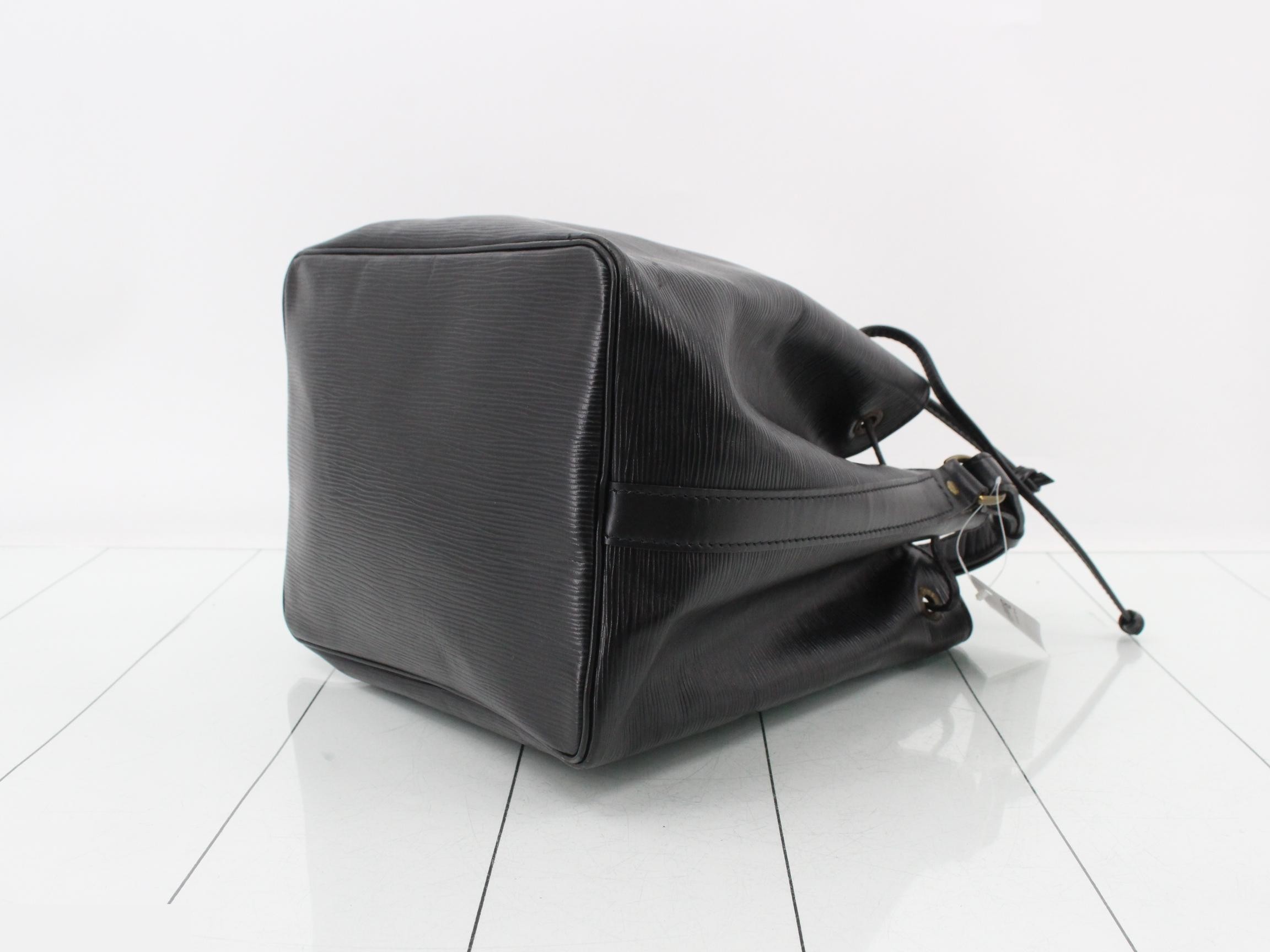 Epi Petit Noé handbag — view 6