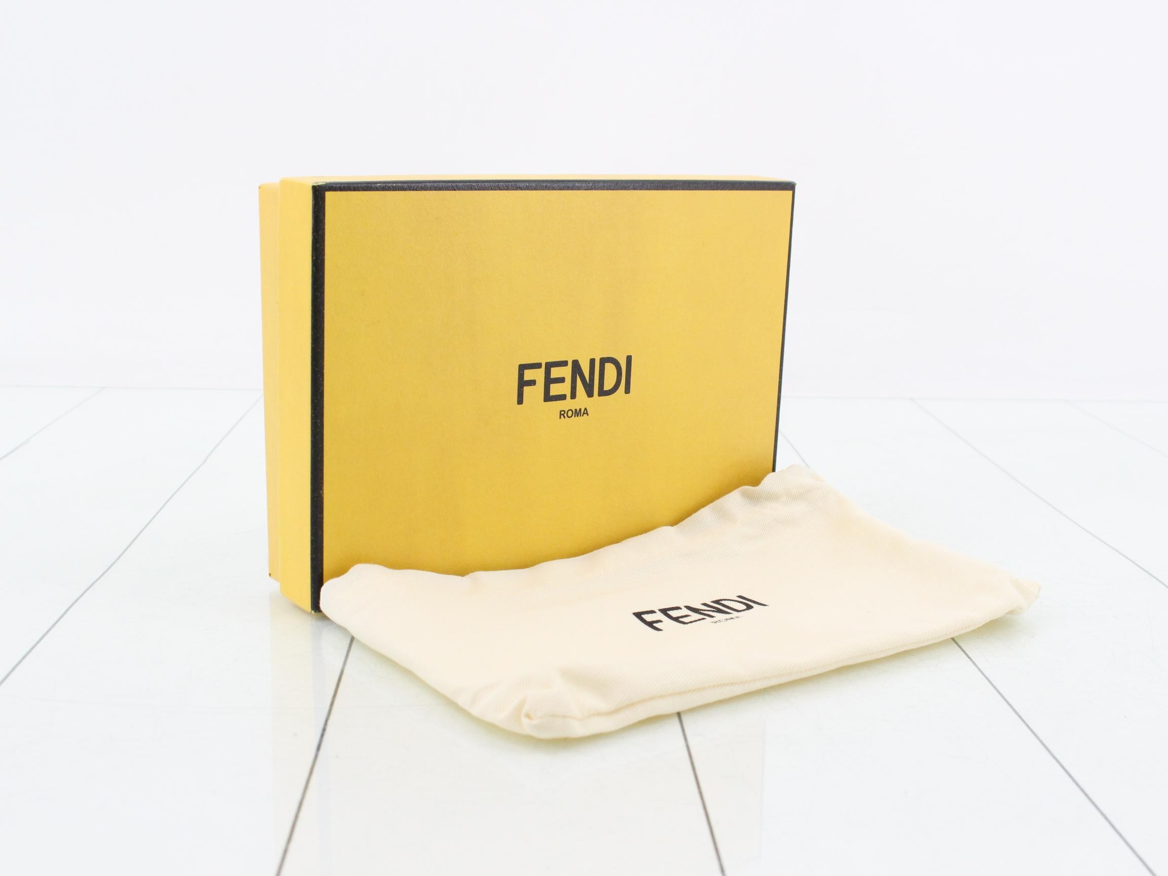 Other lines: Bags and Wallets — view 5