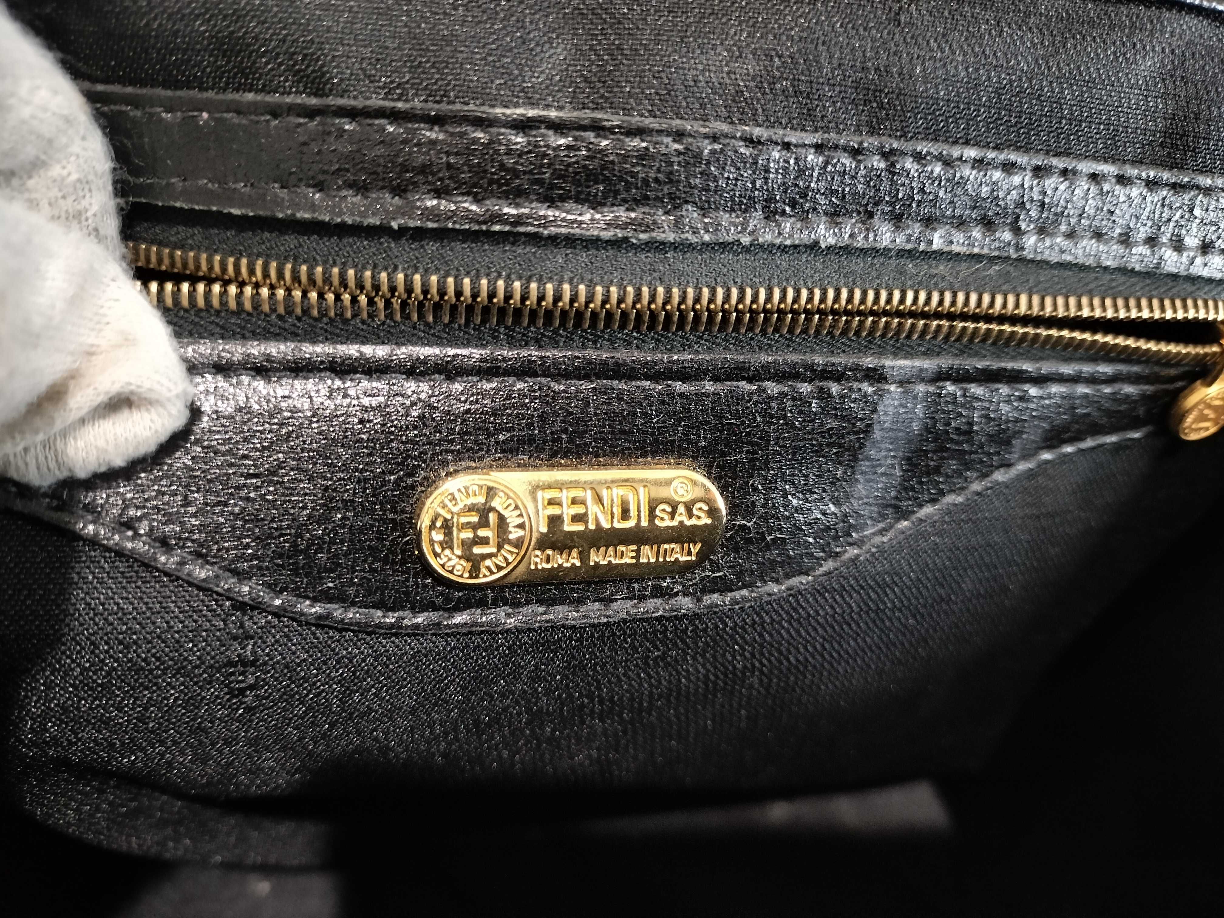 handbag / with ST / black / gold hardware / vintage handbag — view 11