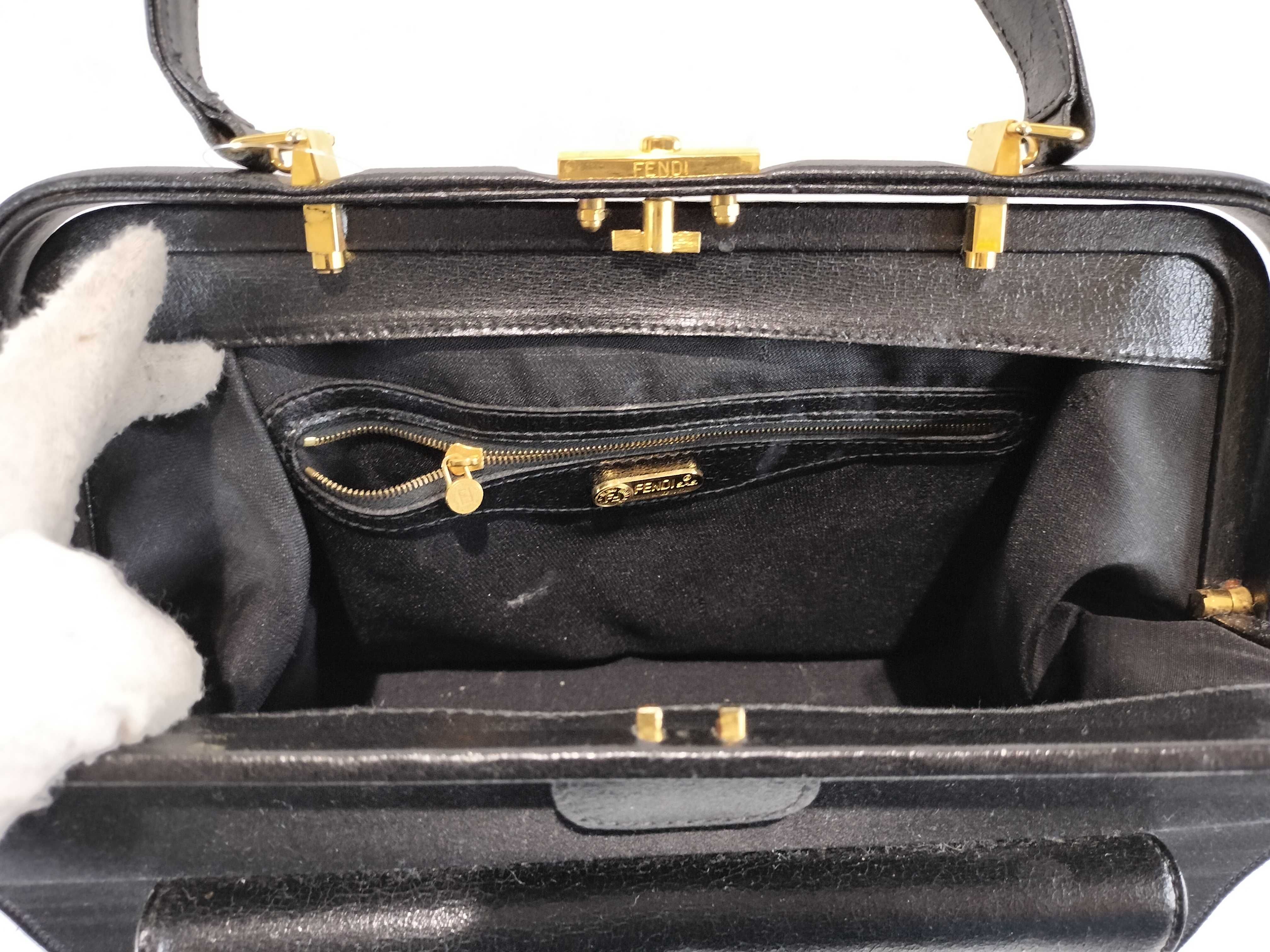handbag / with ST / black / gold hardware / vintage handbag — view 9