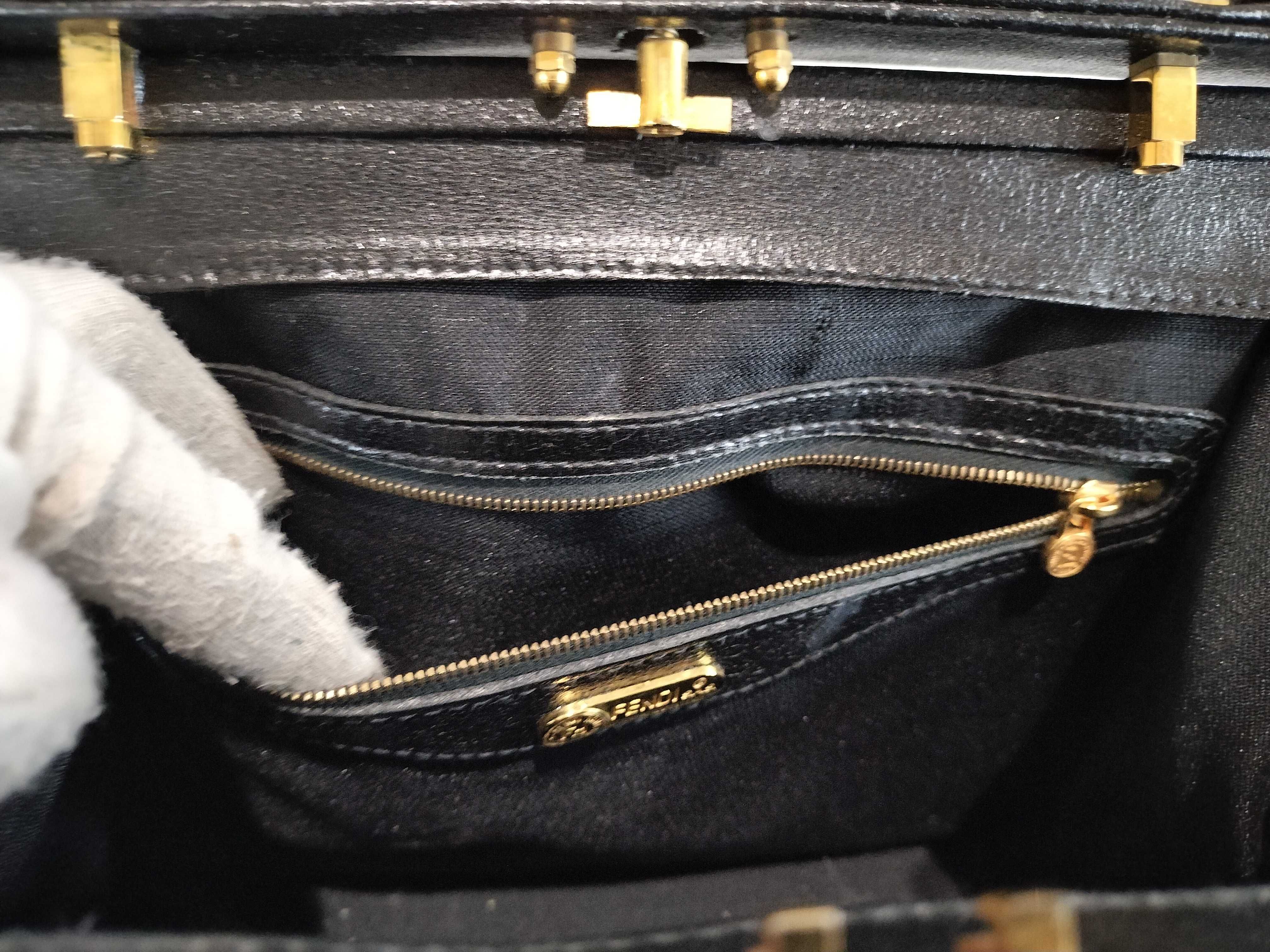 handbag / with ST / black / gold hardware / vintage handbag — view 10