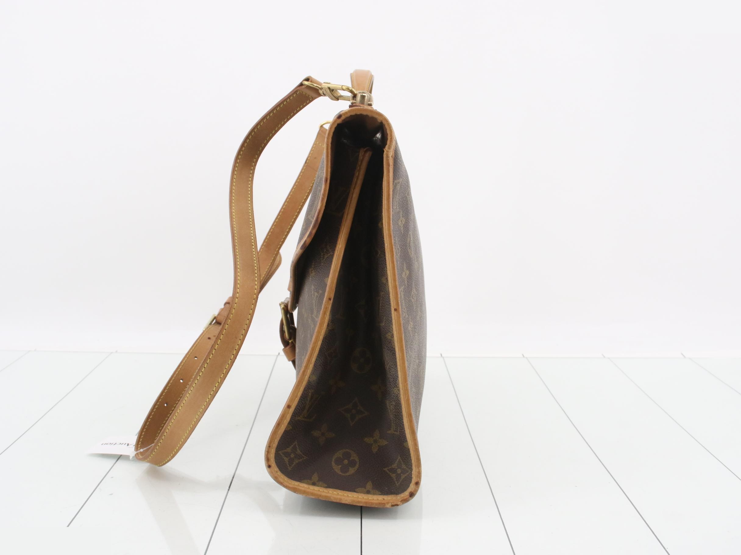 Beverly with shoulder strap — view 3