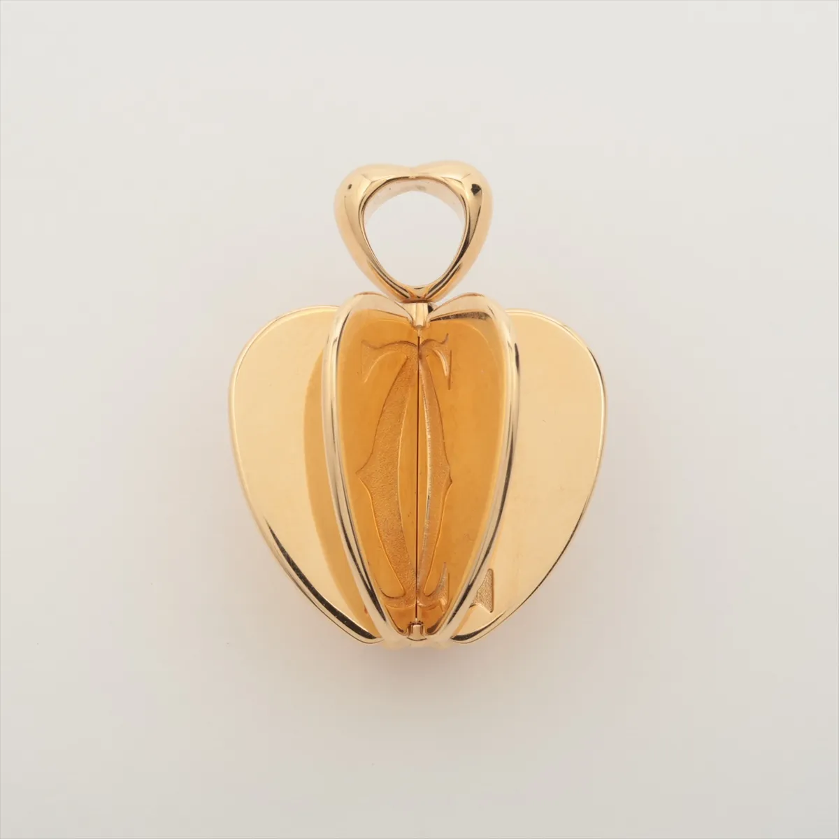 Apple Necklace Pendant, 750 (Yellow Gold), 14.1g, 935146, engraving almost completely faded.