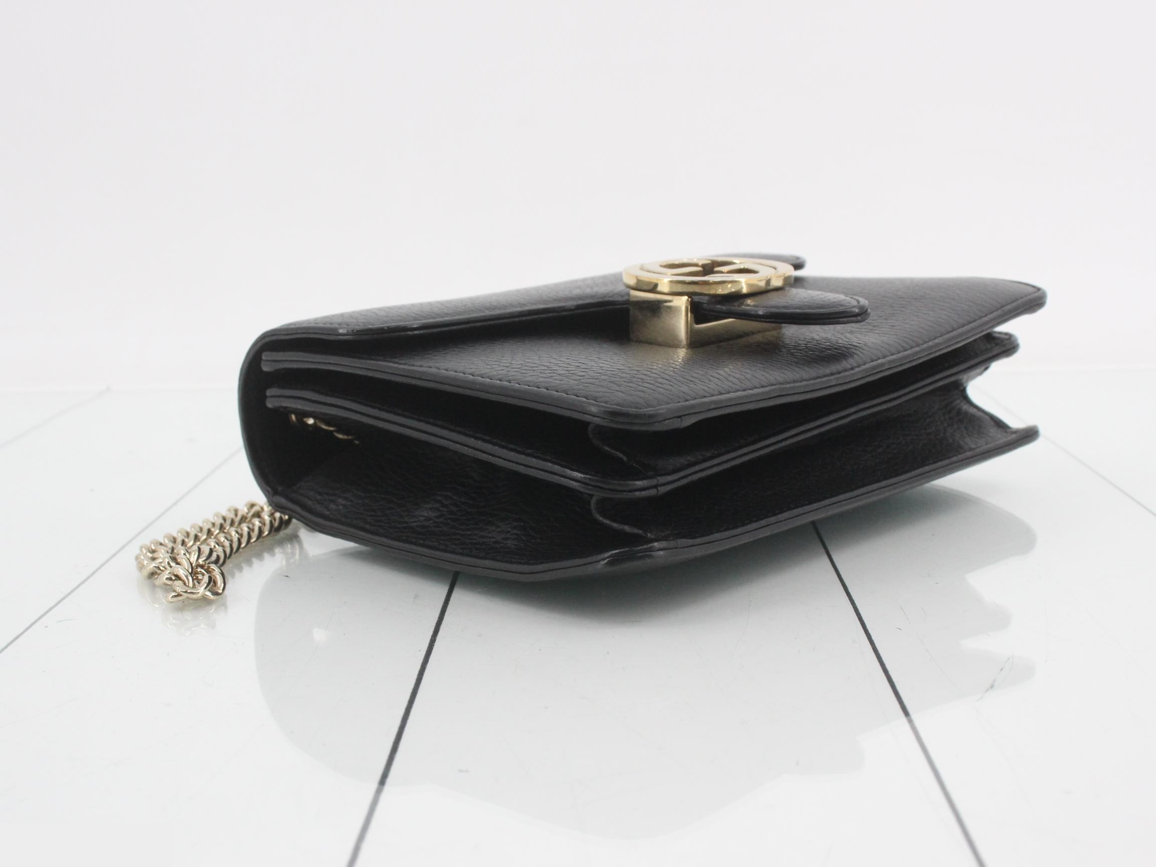 Interlocking Chain Shoulder Bag — view 5