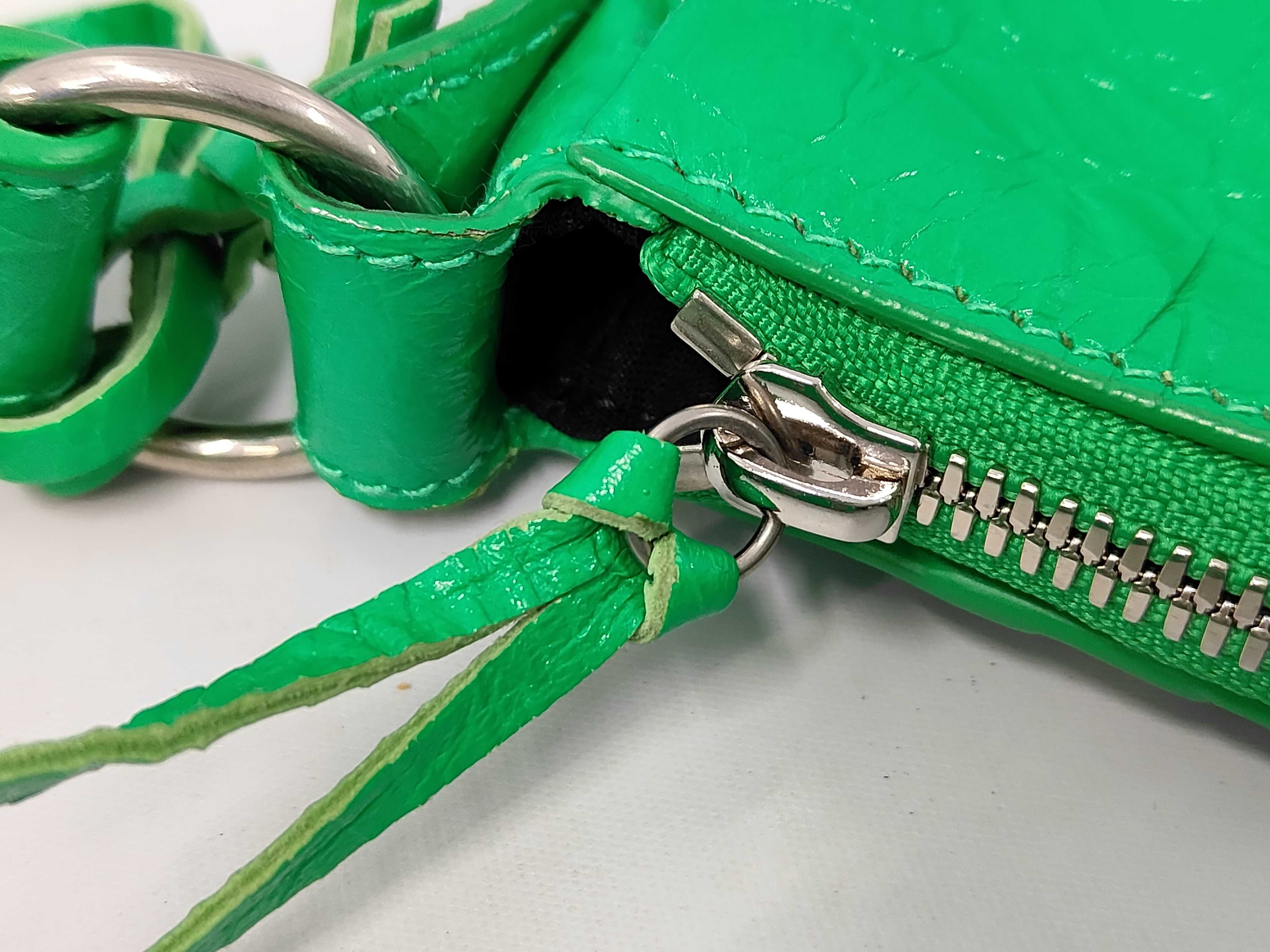 Le Cagole XS Shoulder Bag — view 8