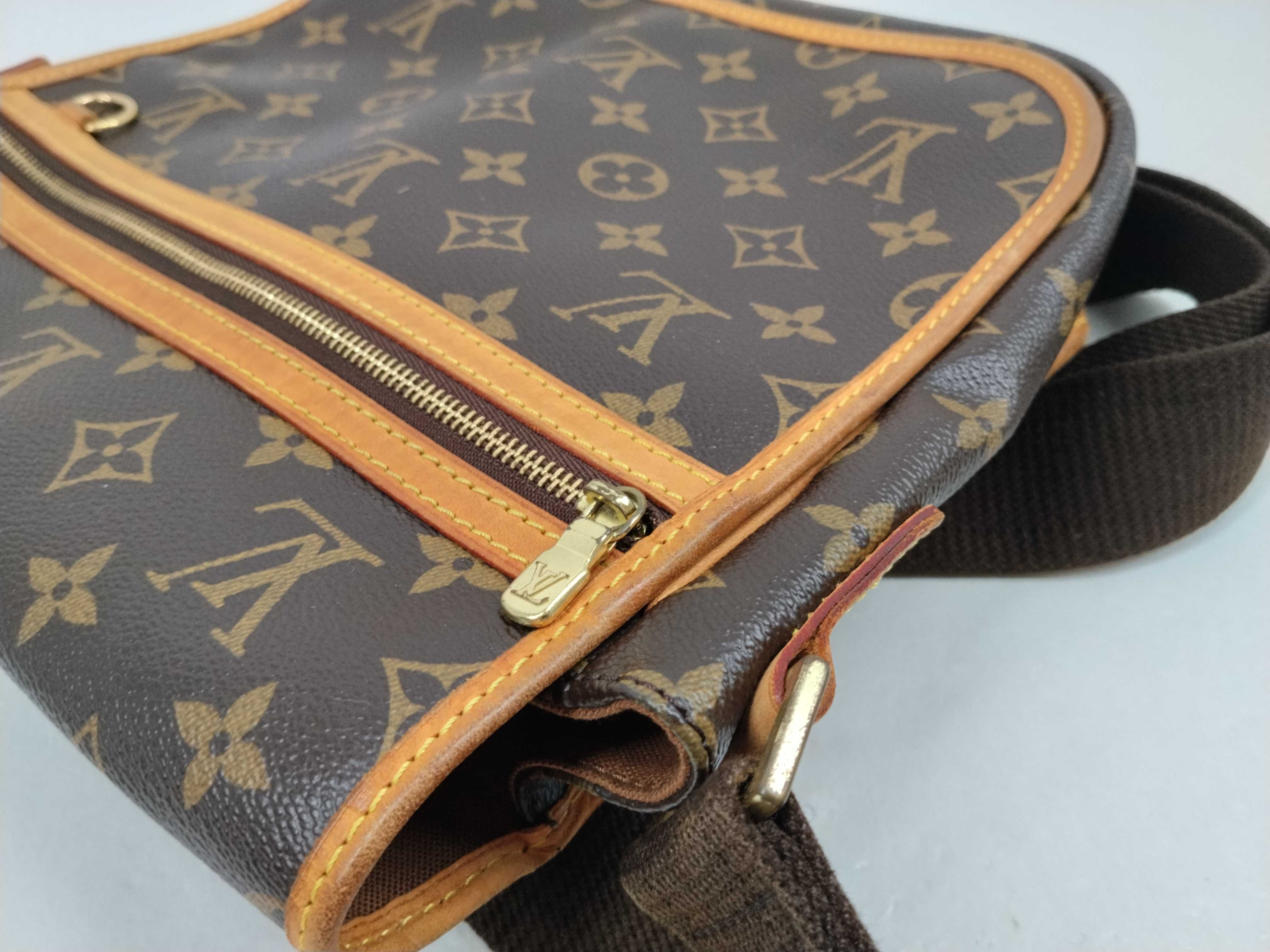 Monogram M40106 Messenger Bosphore Shoulder Bag — view 9