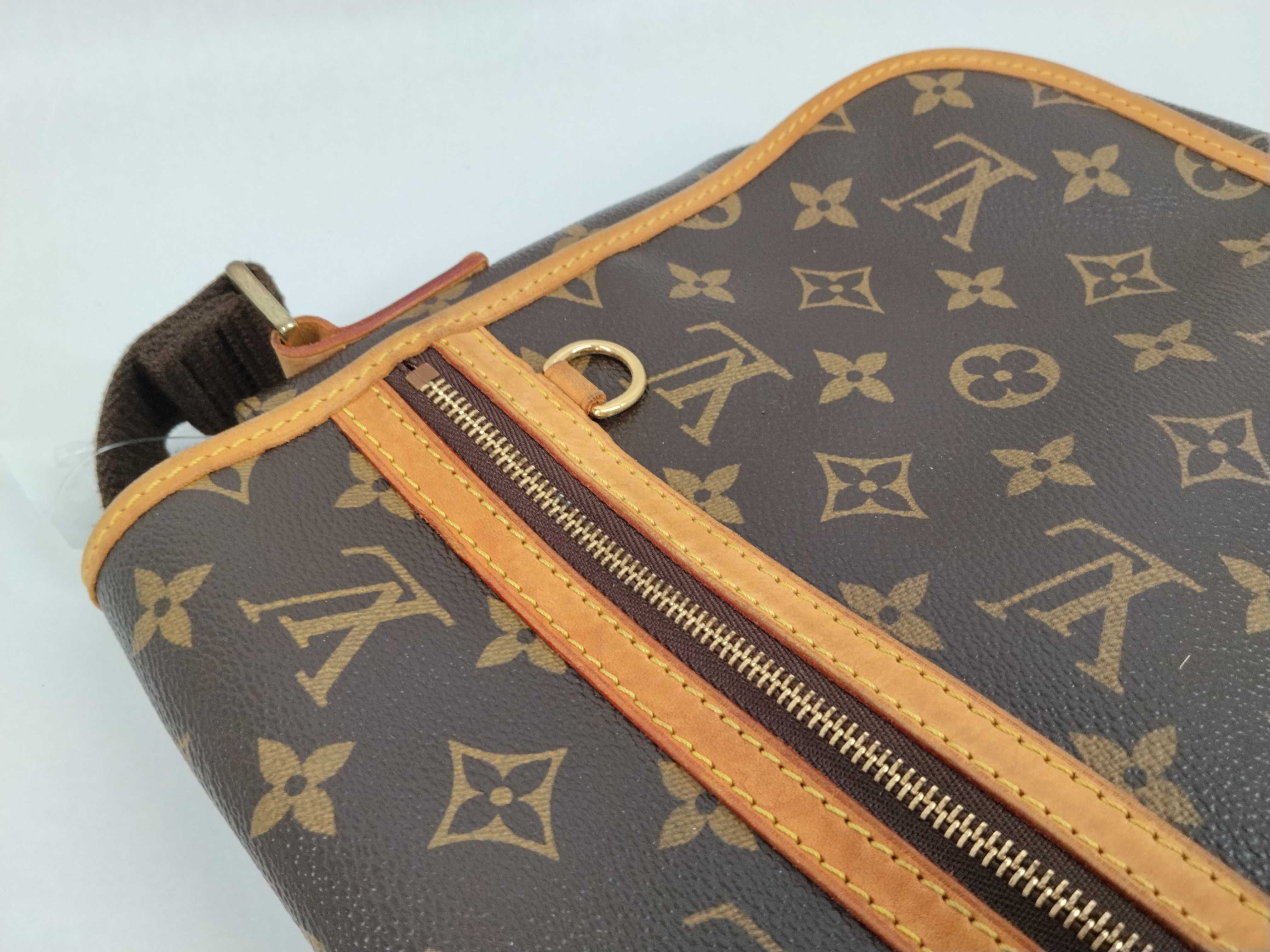 Monogram M40106 Messenger Bosphore Shoulder Bag — view 10
