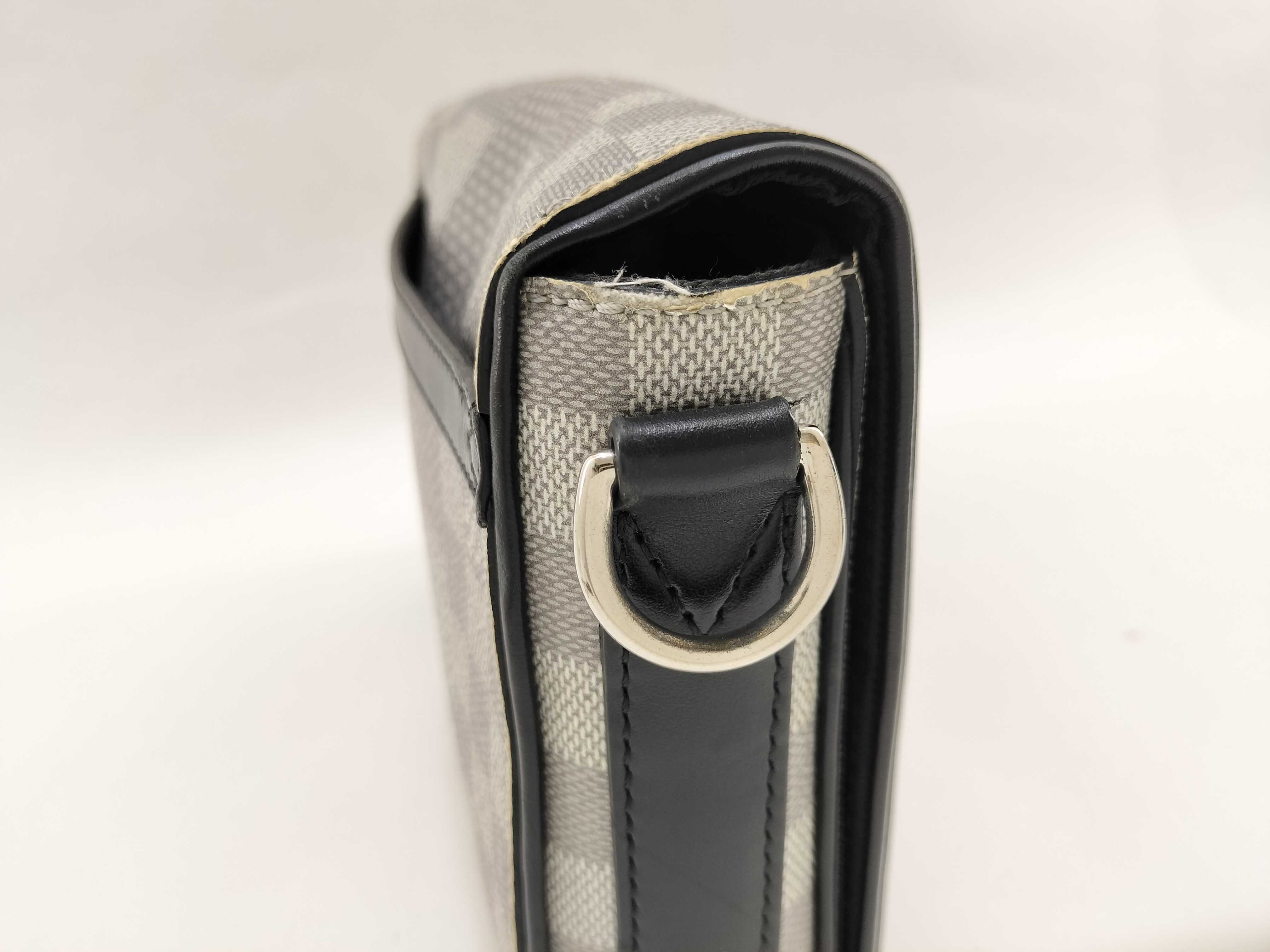 Damier Graphite 3D Studio Messenger Bag N50014 (RFID detected) — view 8