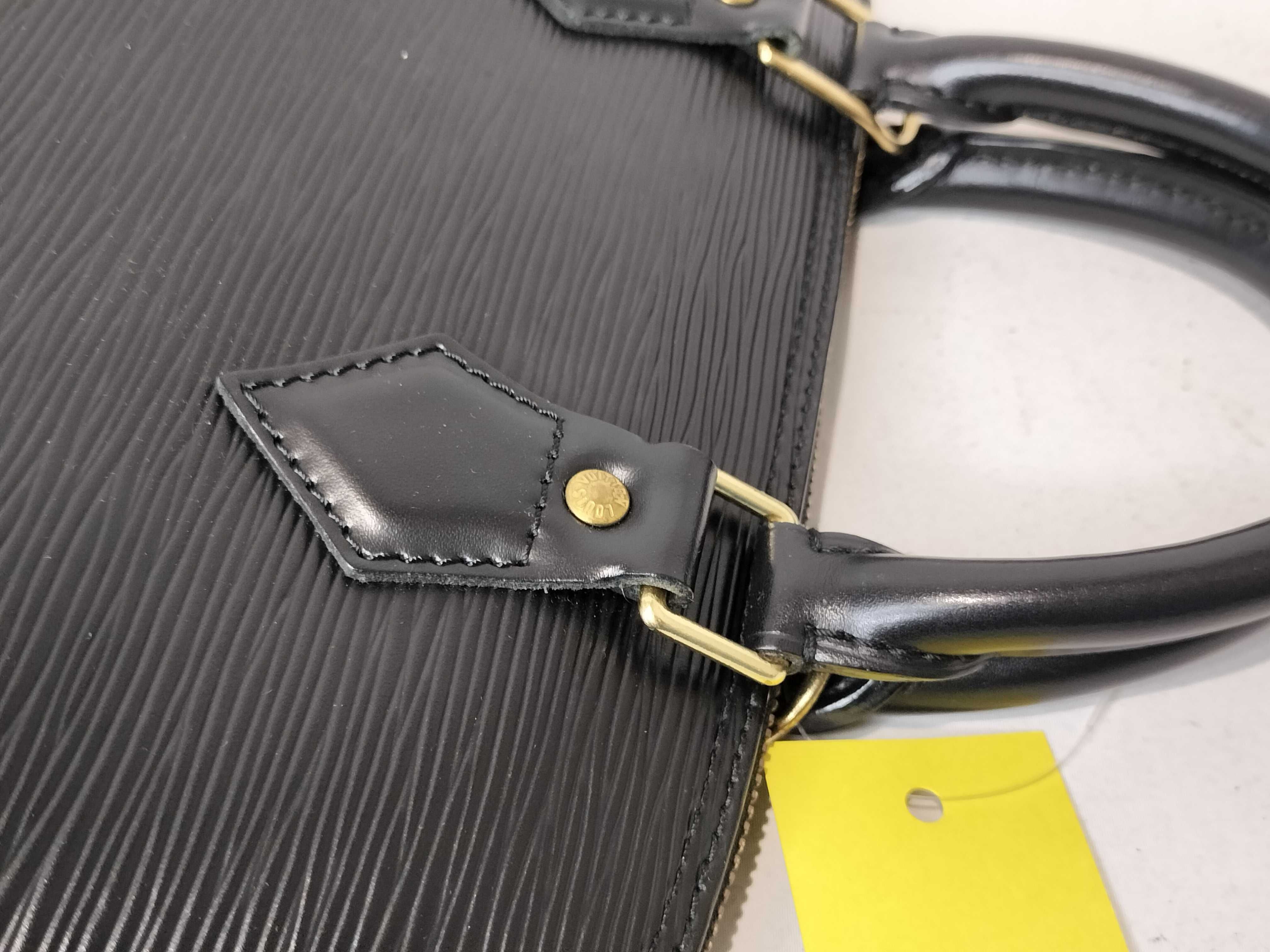 Epi Alma Noir Handbag — view 6