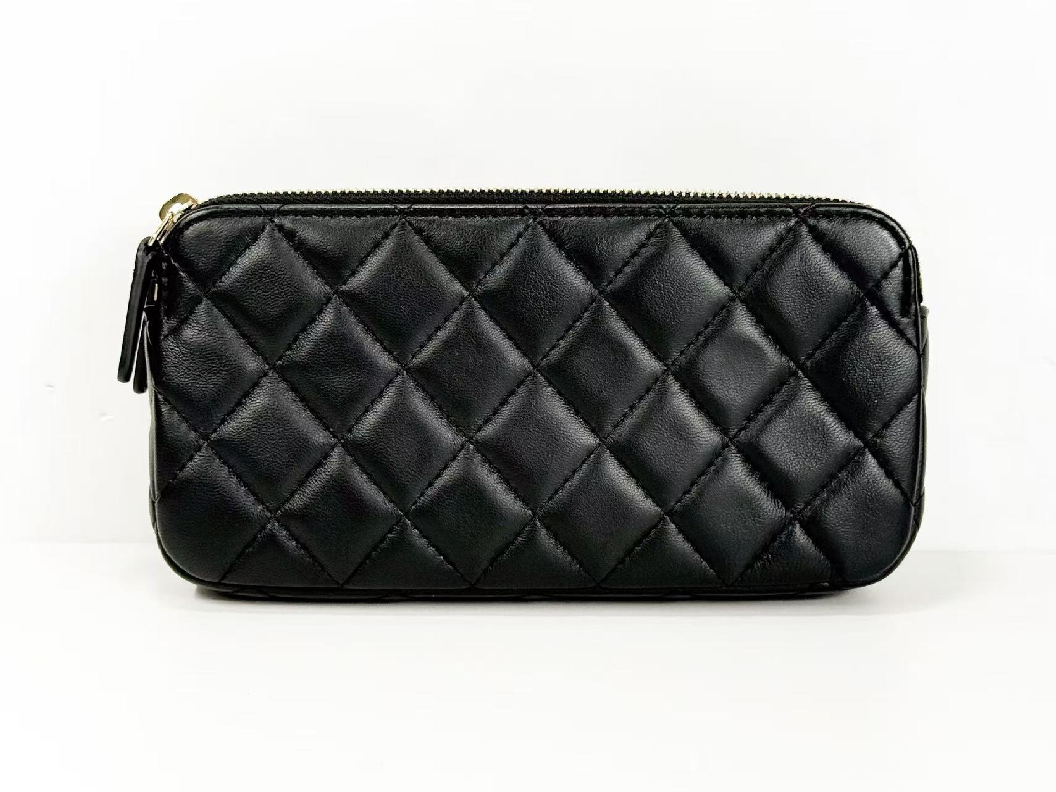Black Matelassé WOC W19cm approx. 22 series [Includes dust bag, booklet, authenticity card, and seal] Gold hardware Shoulder bag 22774883 — view 3