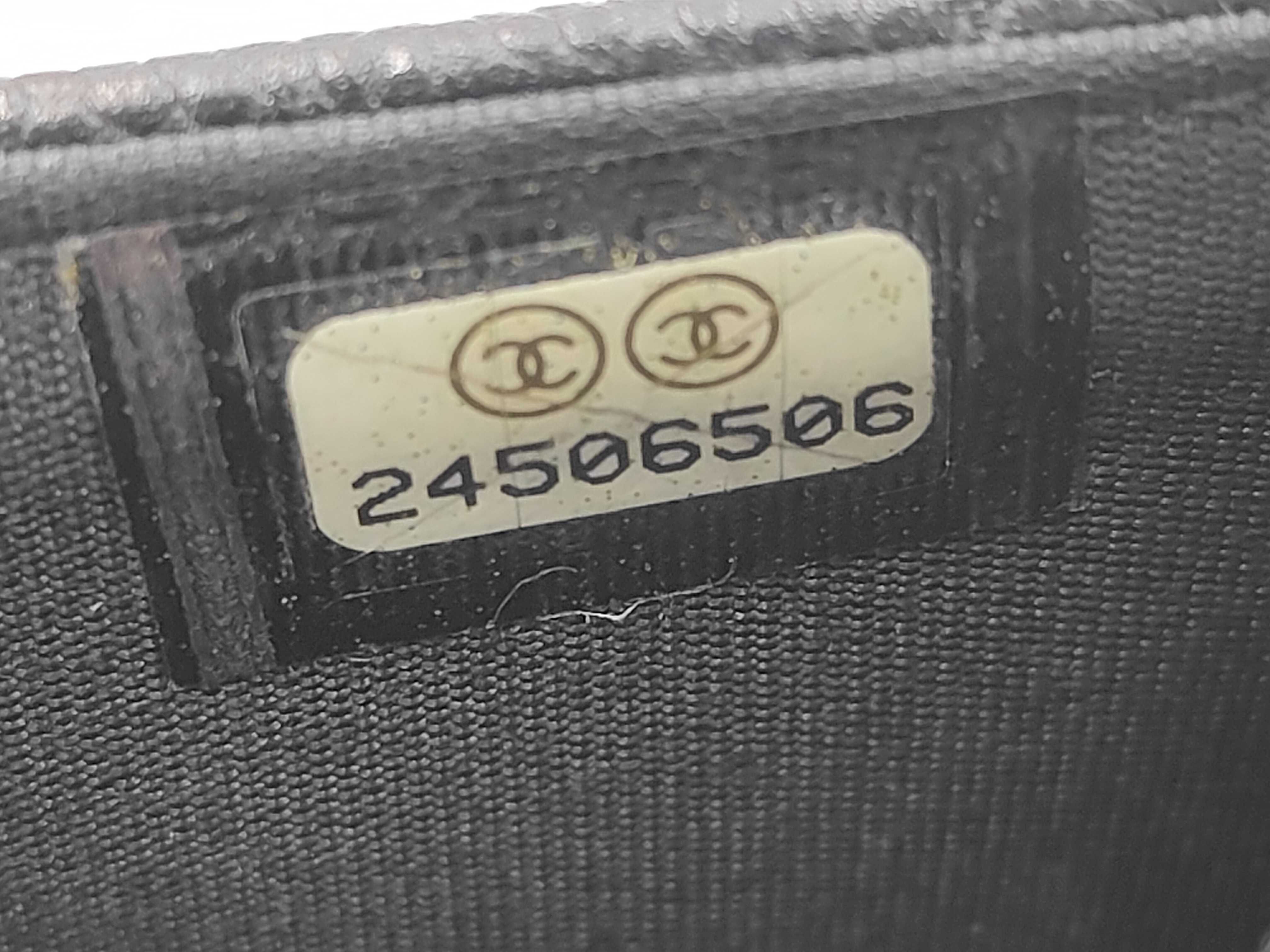 Matelassé Chain Wallet Shoulder Bag — view 15