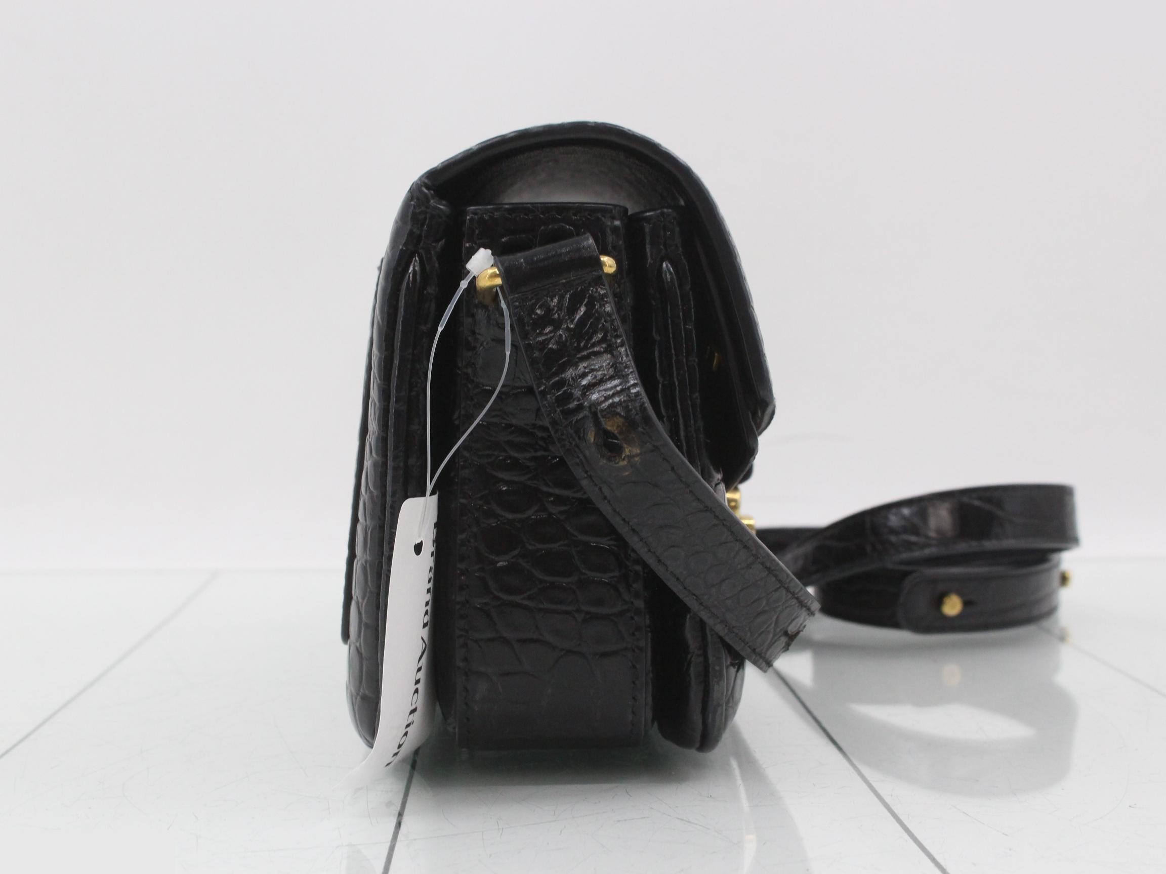 Crocodile-embossed shoulder bag with logo hardware — view 4