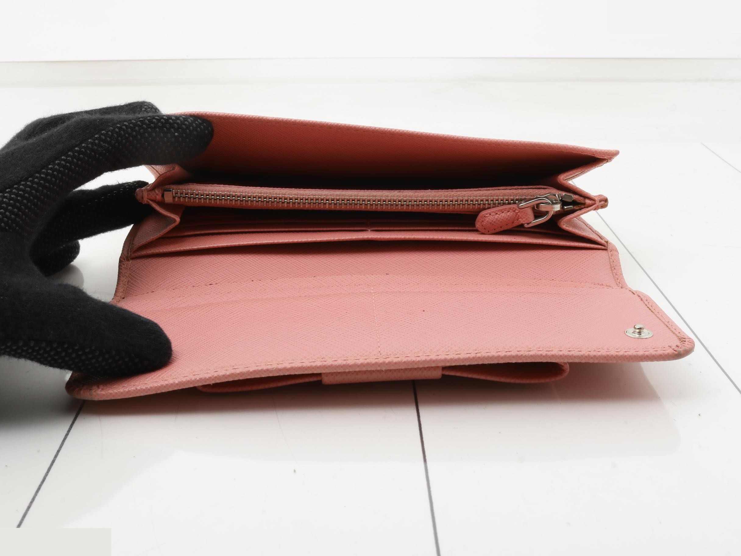 Other lines: Bags and Wallets — view 4