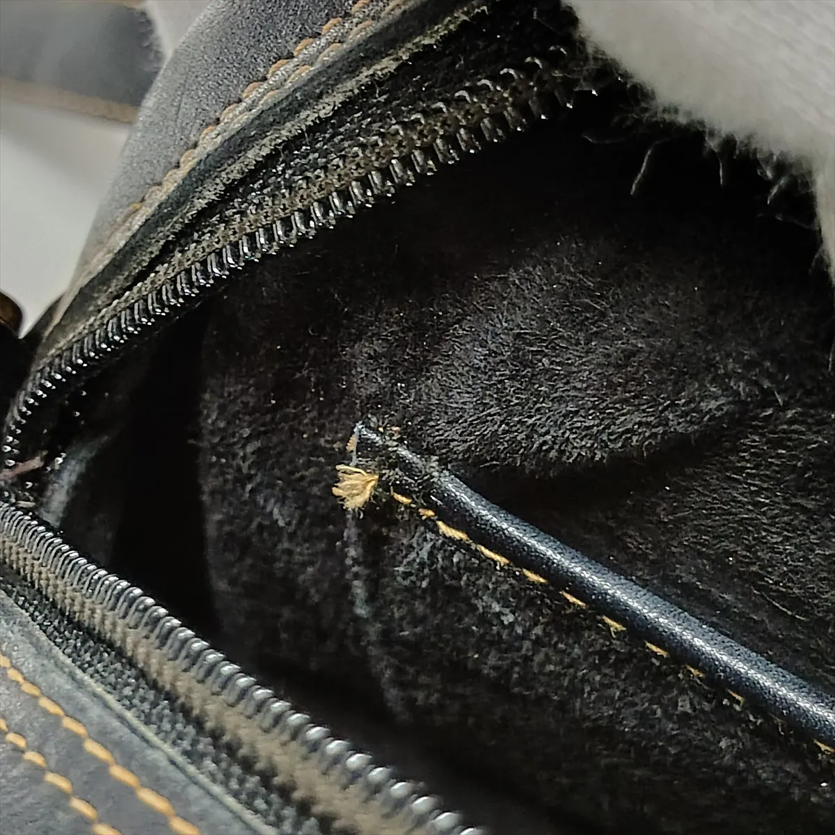 Old Gucci Calf Hair x Leather Shoulder Bag Brown — view 11