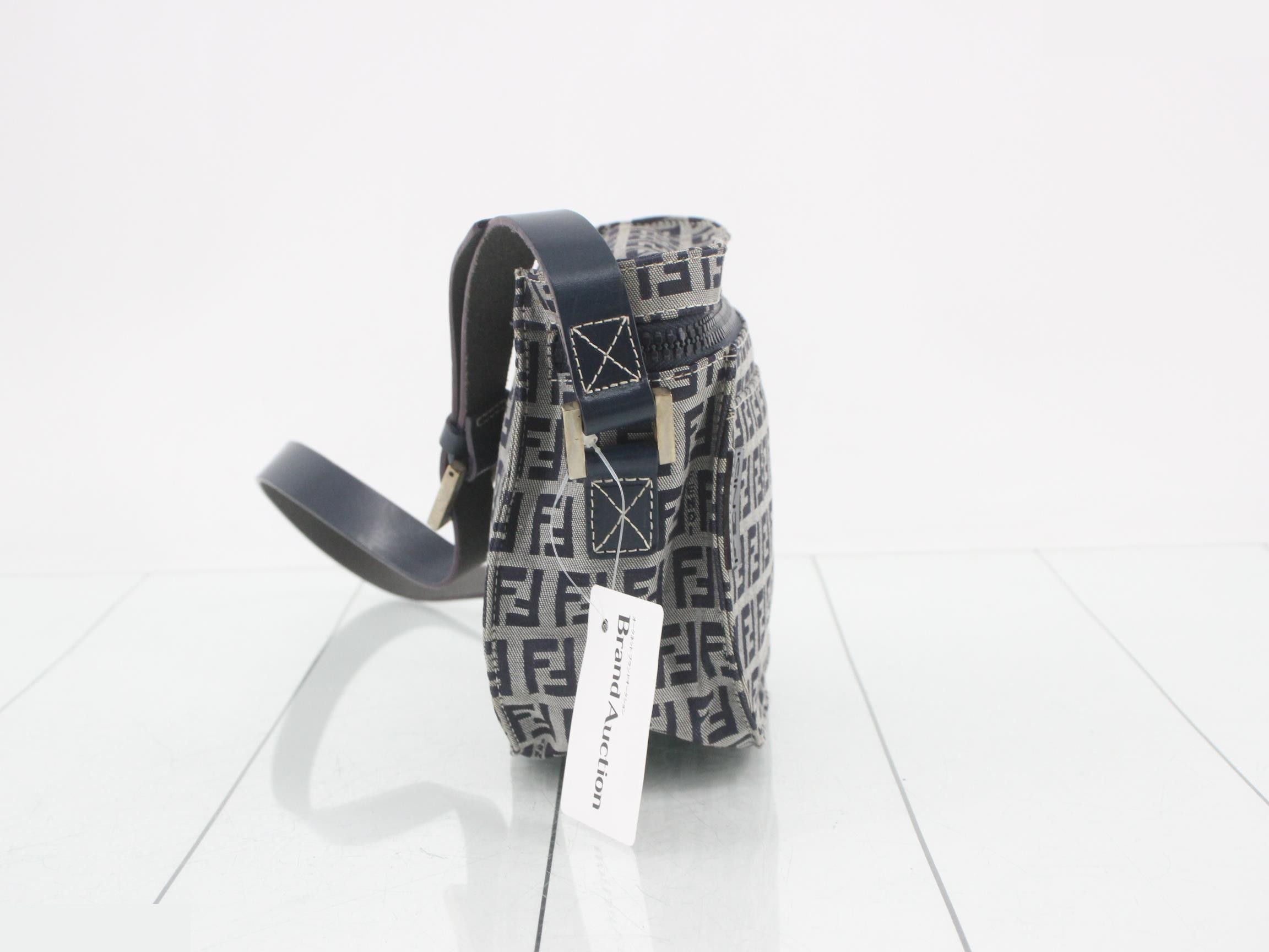 Zucchino Shoulder Bag, Navy — view 4