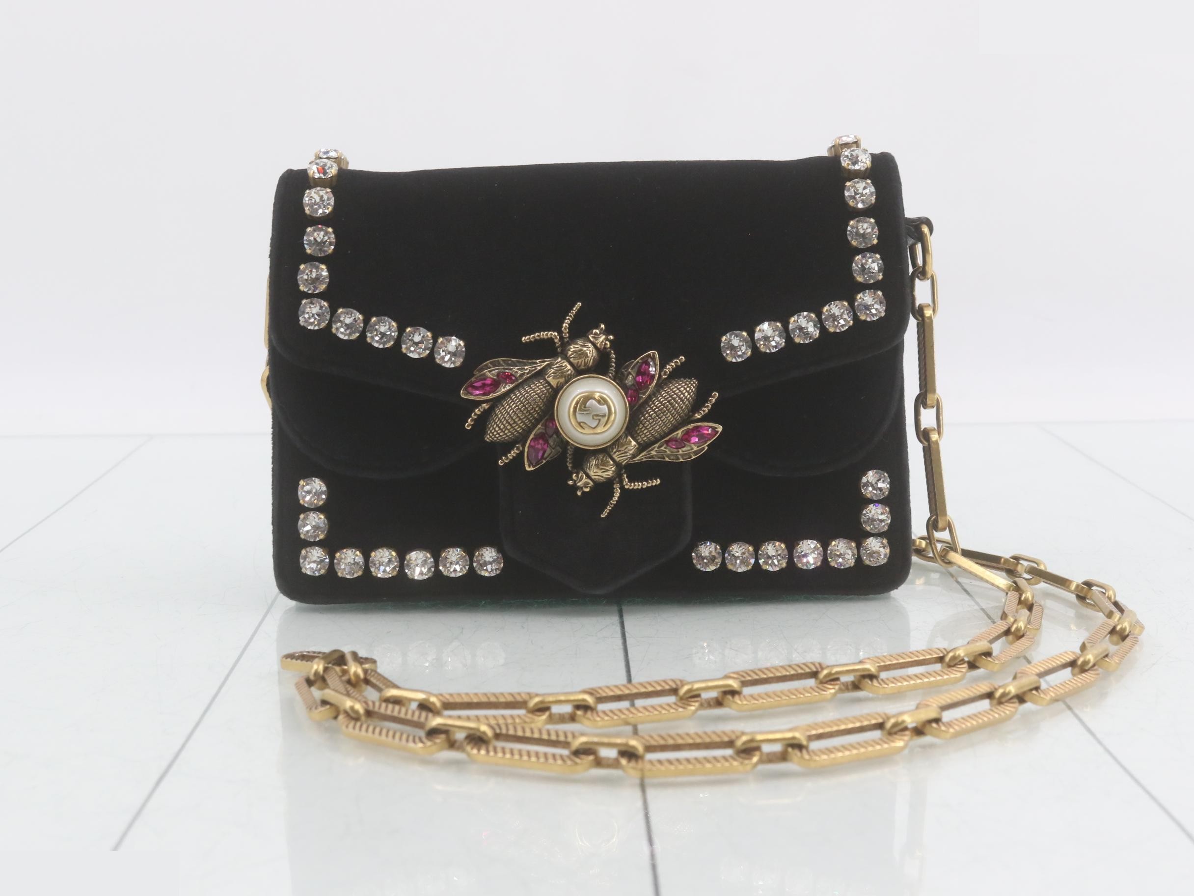Shoulder bag with jewels