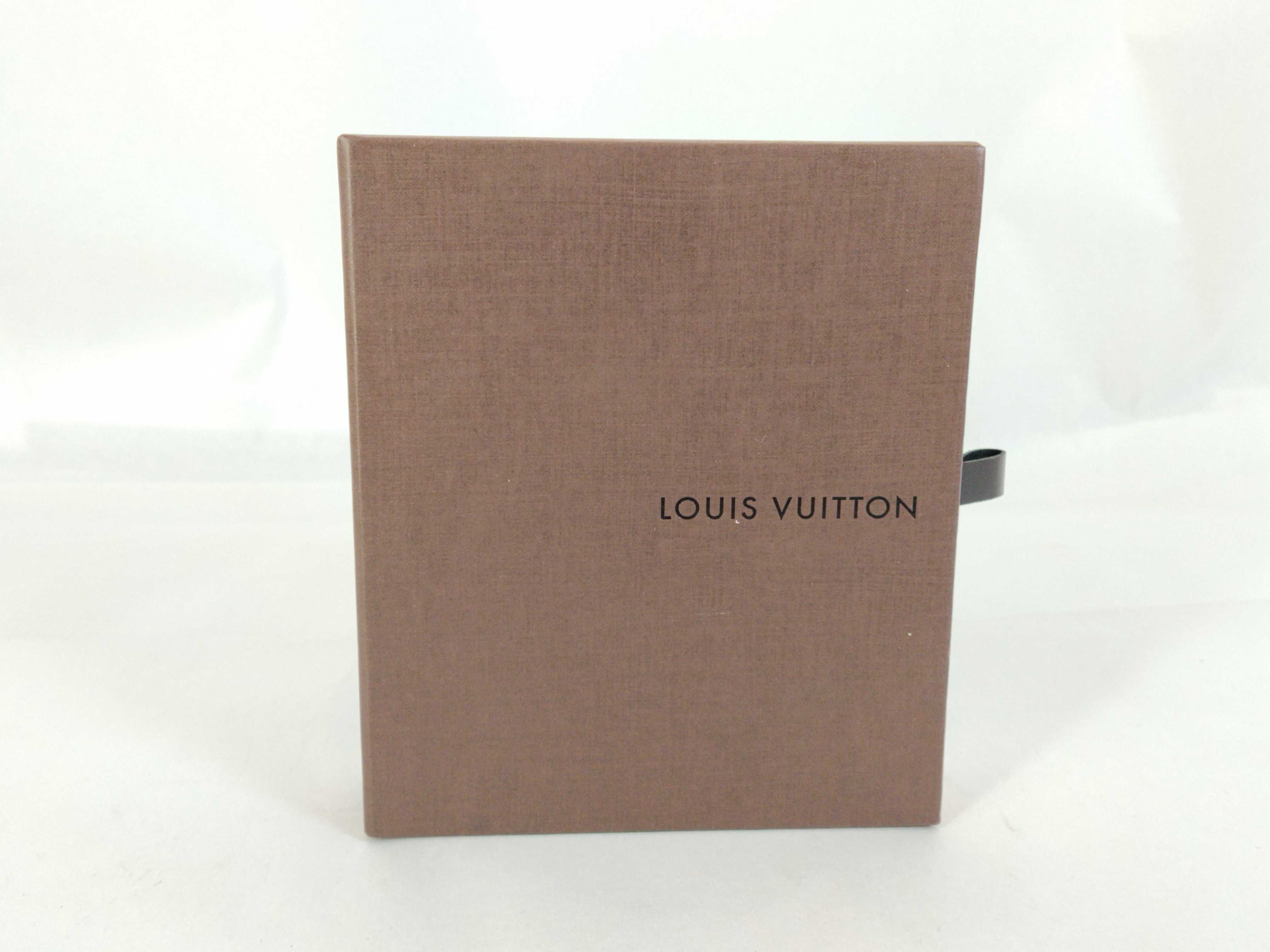 Monogram LV Bi-fold Wallet — view 15