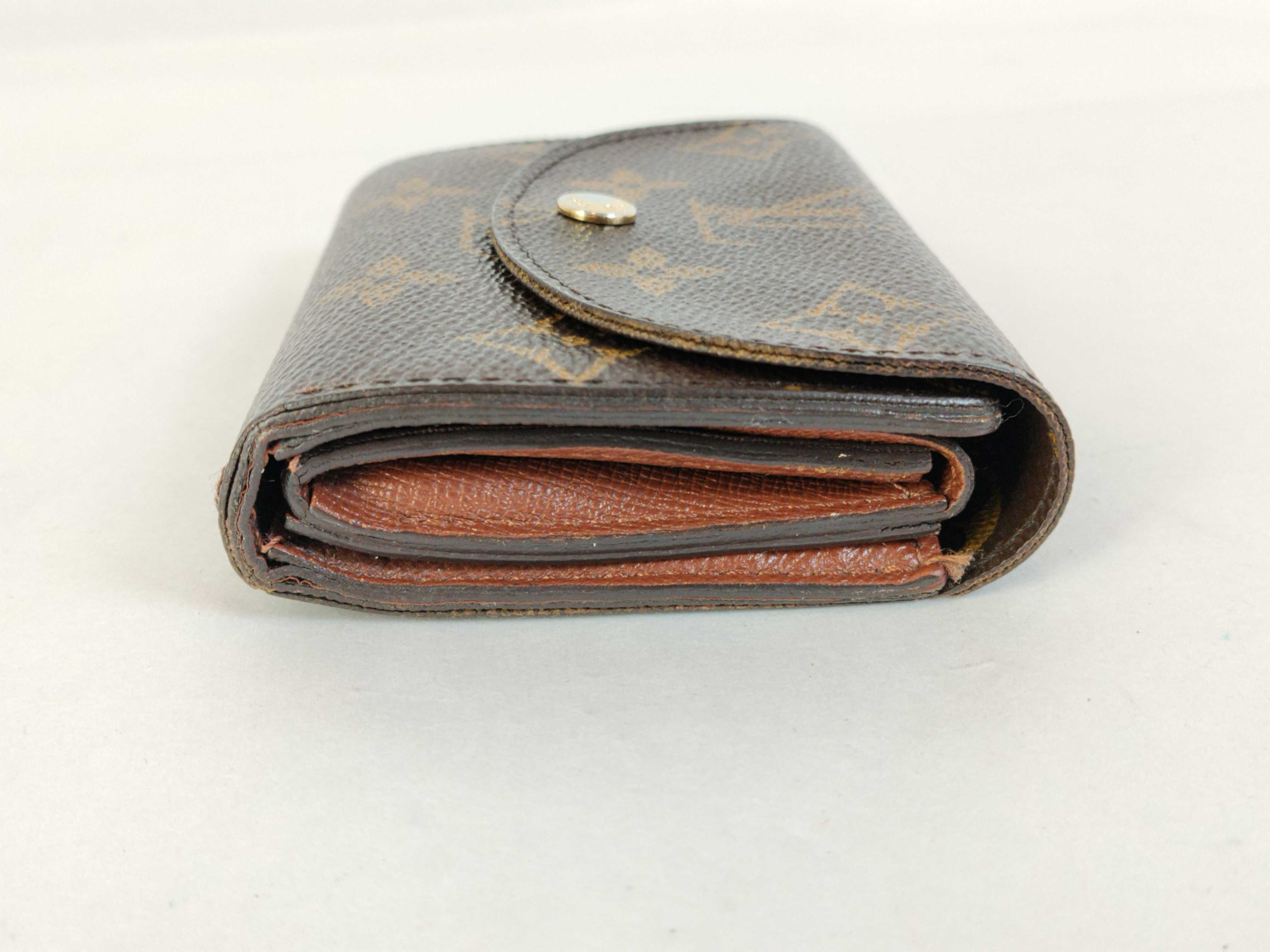Monogram LV Bi-fold Wallet — view 5