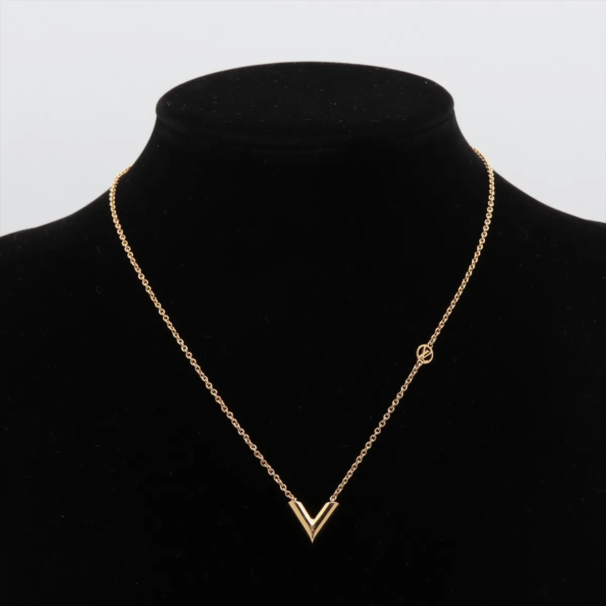 M00857 Essential V Necklace GP Gold — view 5