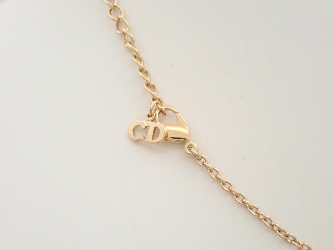 Other line: Precious metals, necklaces, pendants, neck circumference approximately 43 cm. — view 2