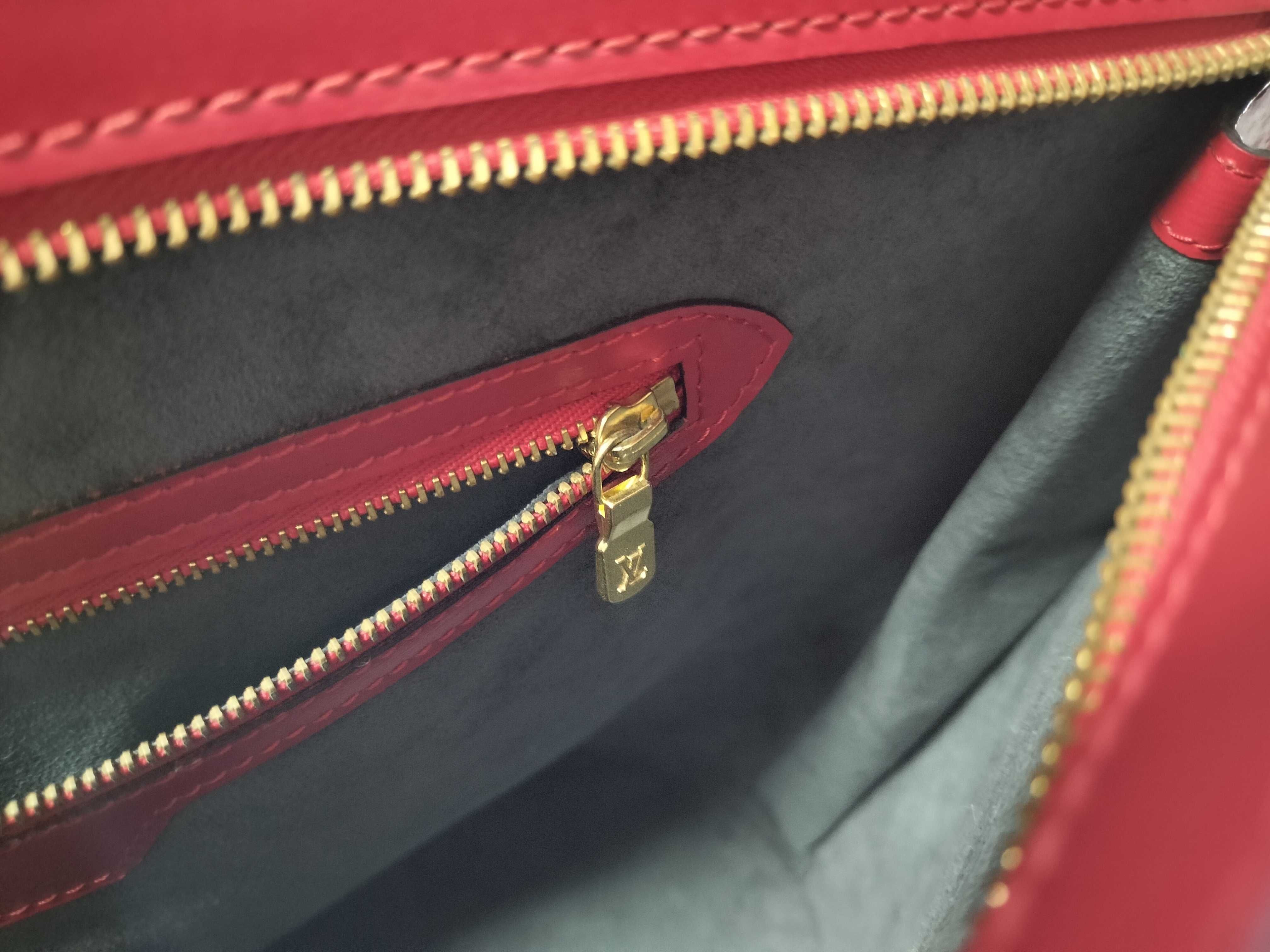 Epi Saint Jacques Epi Red M52267 Tote Bag — view 12
