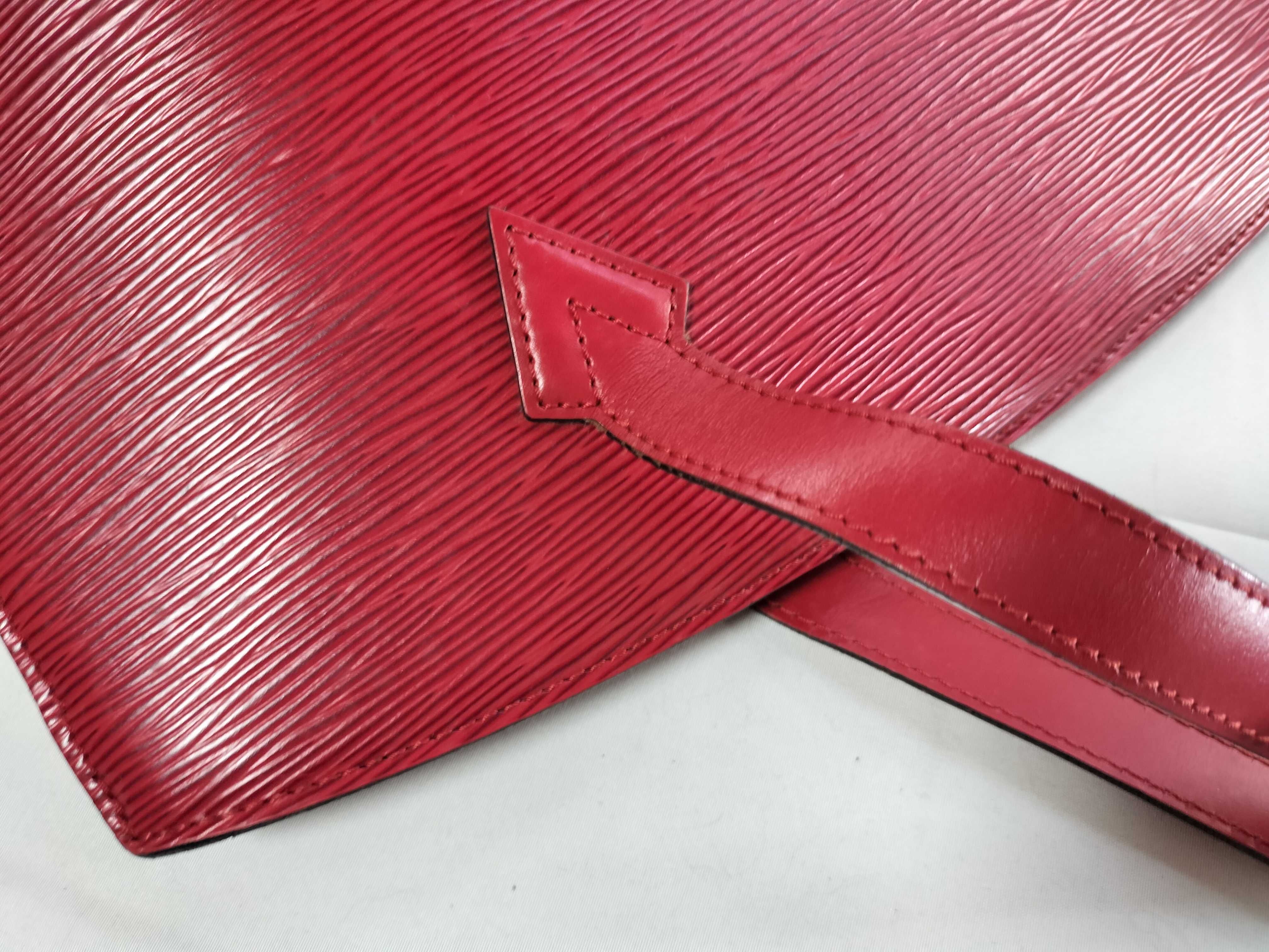 Epi Saint Jacques Epi Red M52267 Tote Bag — view 5