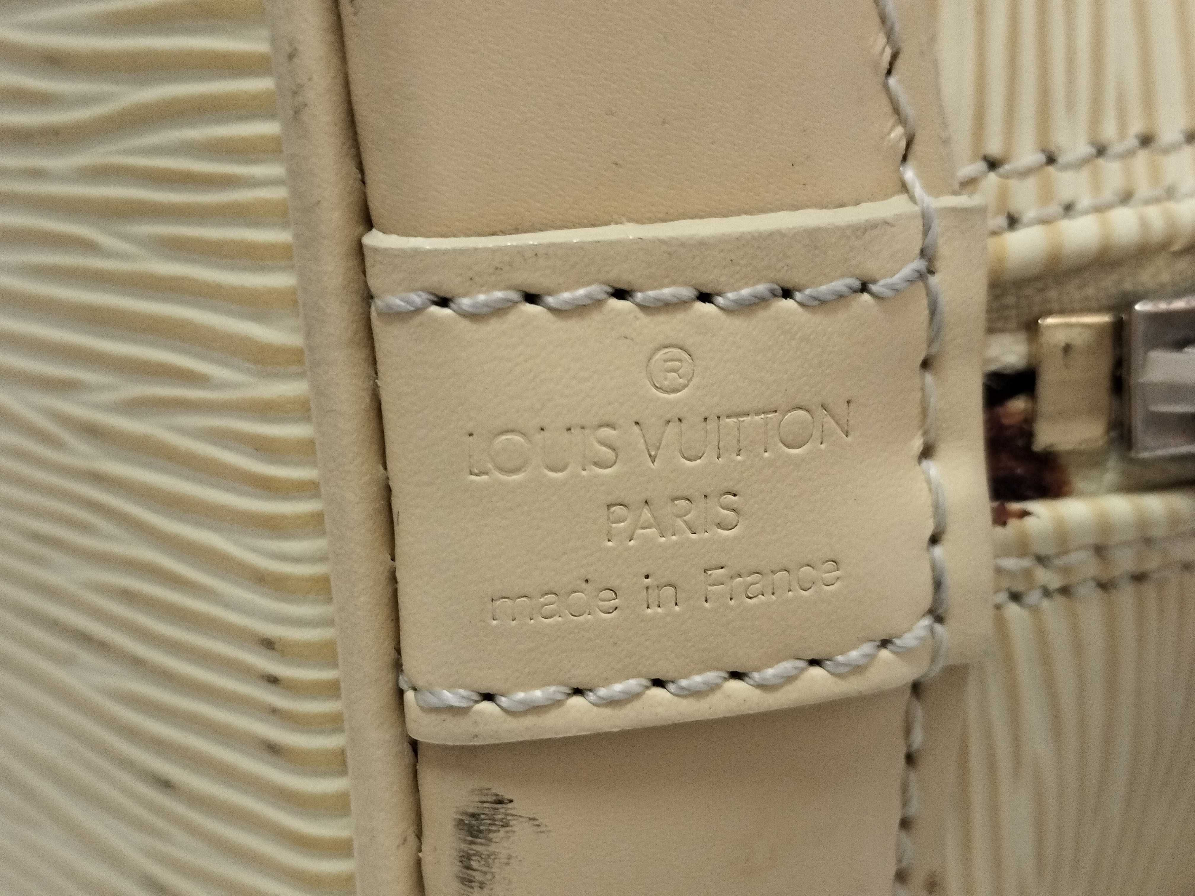 Epi Louis Vuitton Alma Epi PM Handbag — view 12