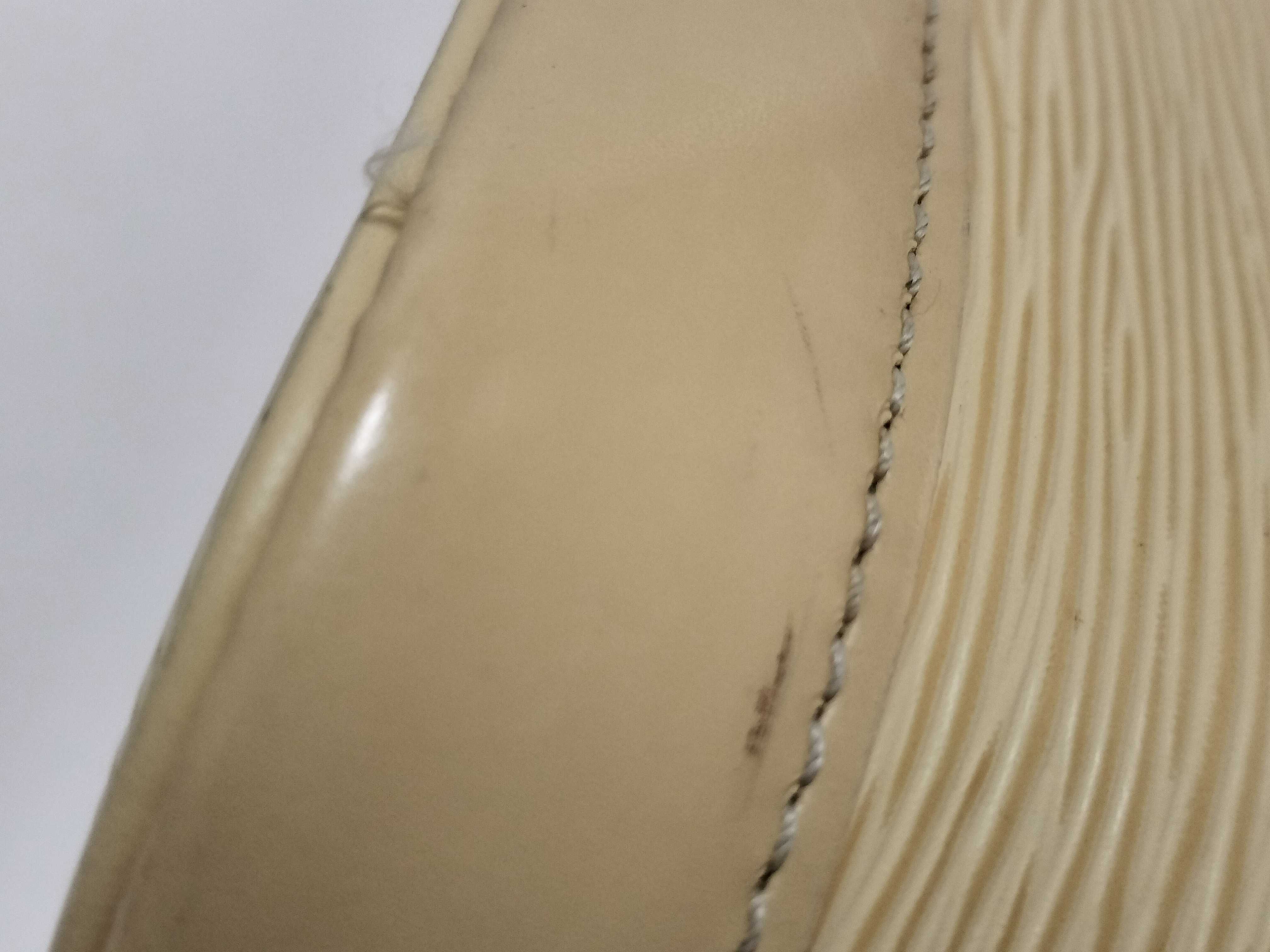 Epi Louis Vuitton Alma Epi PM Handbag — view 14