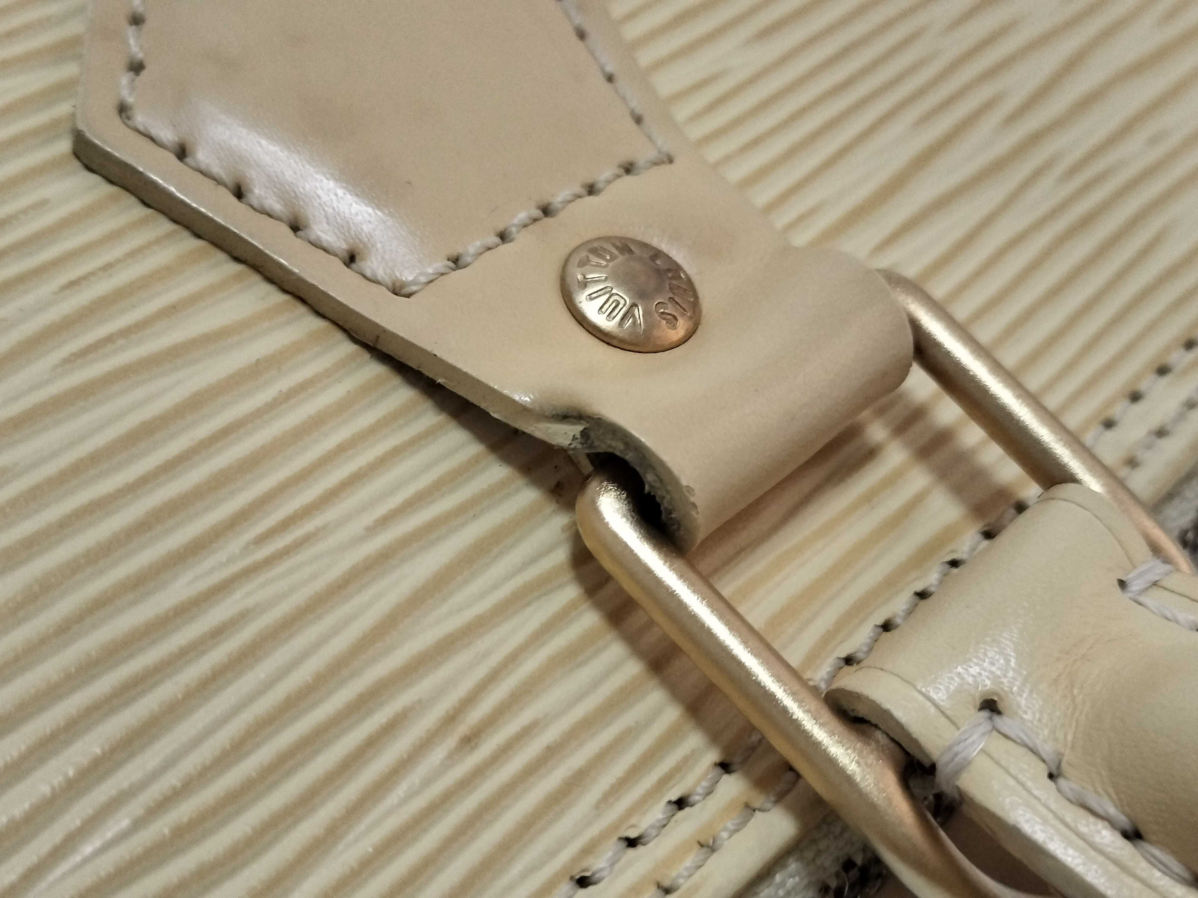 Epi Louis Vuitton Alma Epi PM Handbag — view 5