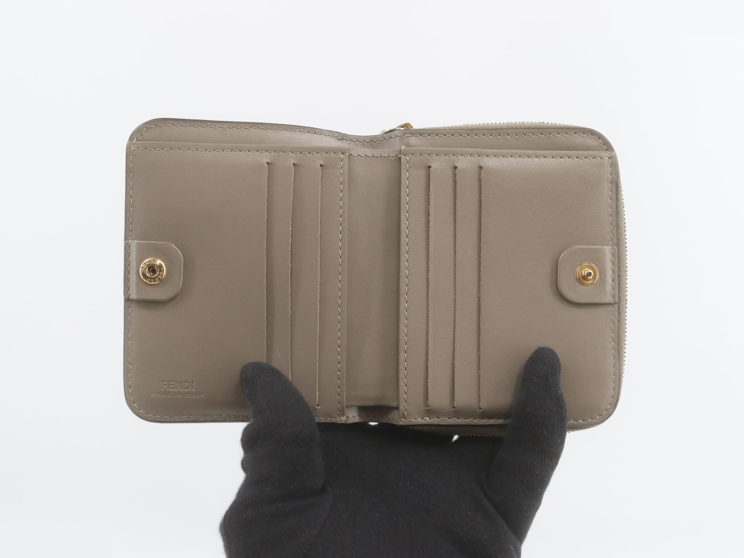 F-Is Bi-fold Wallet 8M0407 — view 4