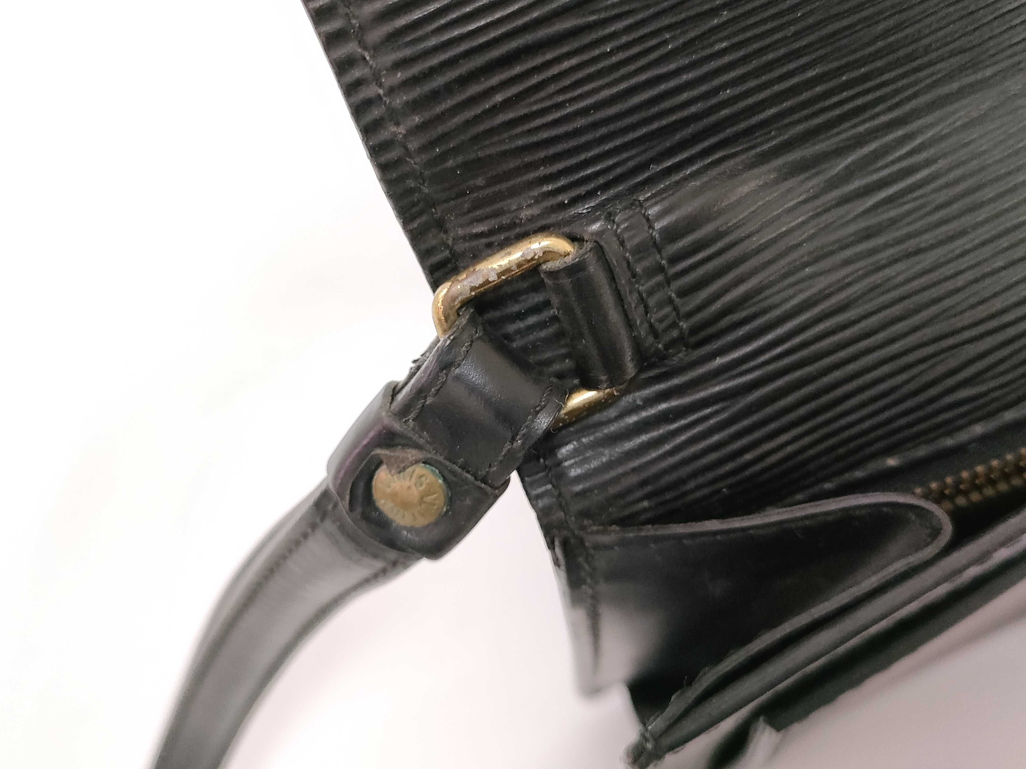 Epi Leather Second Bag — view 9